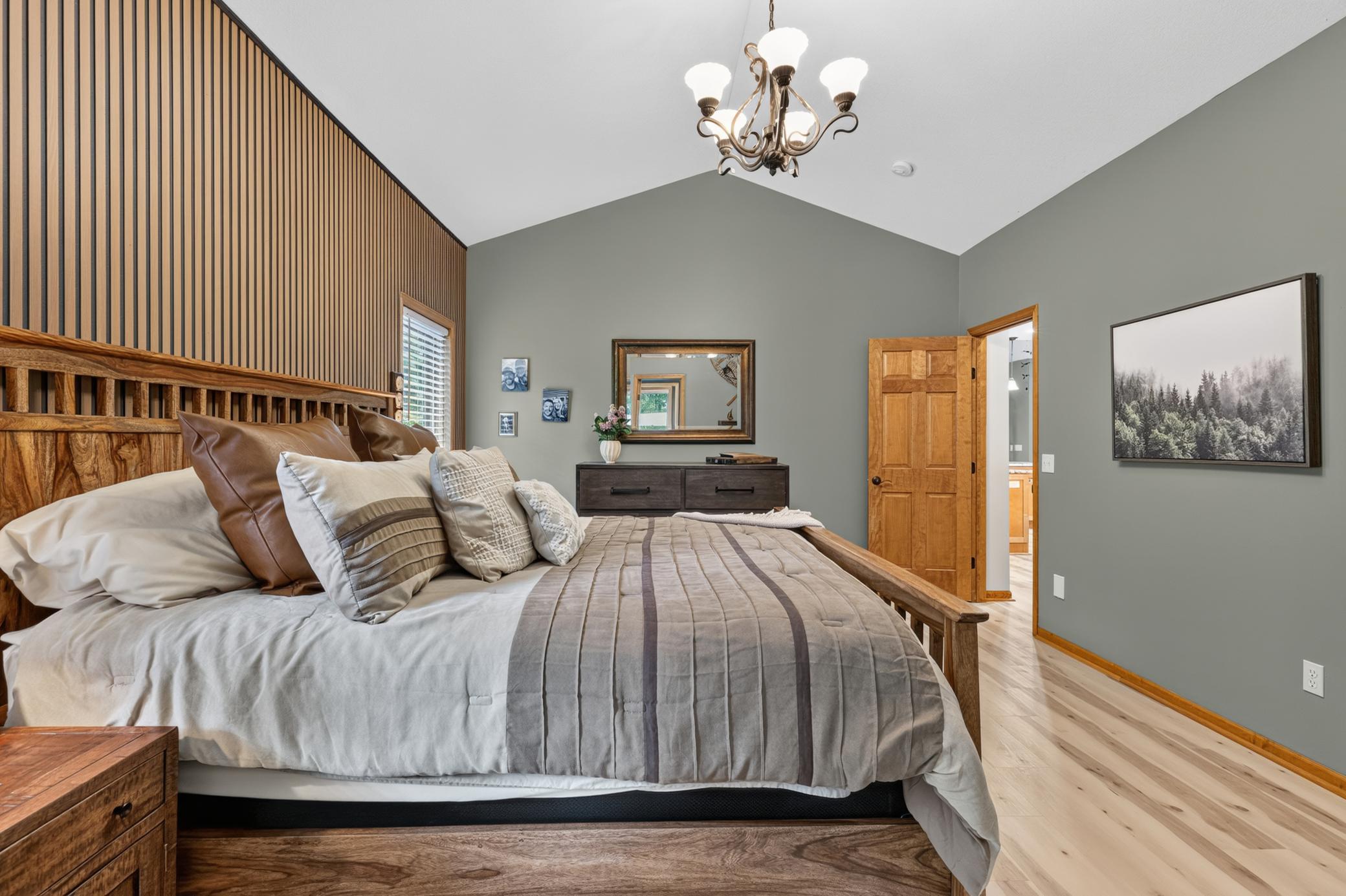 2005 single family home for sale at 24773 Cove Trail in Nisswa, MN — 5 bed, 3 bath (photo 12 of 43)