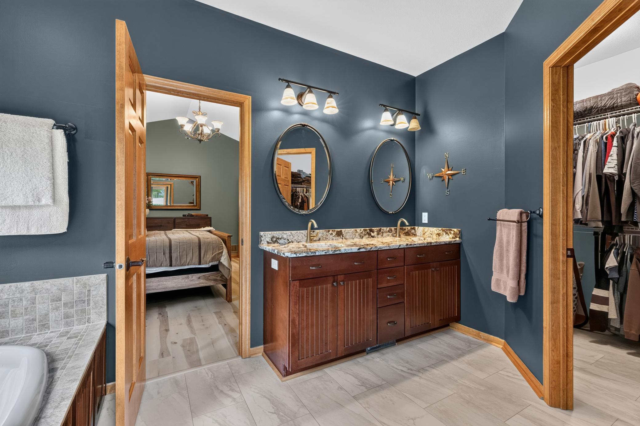2005 single family home for sale at 24773 Cove Trail in Nisswa, MN — 5 bed, 3 bath (photo 15 of 43)