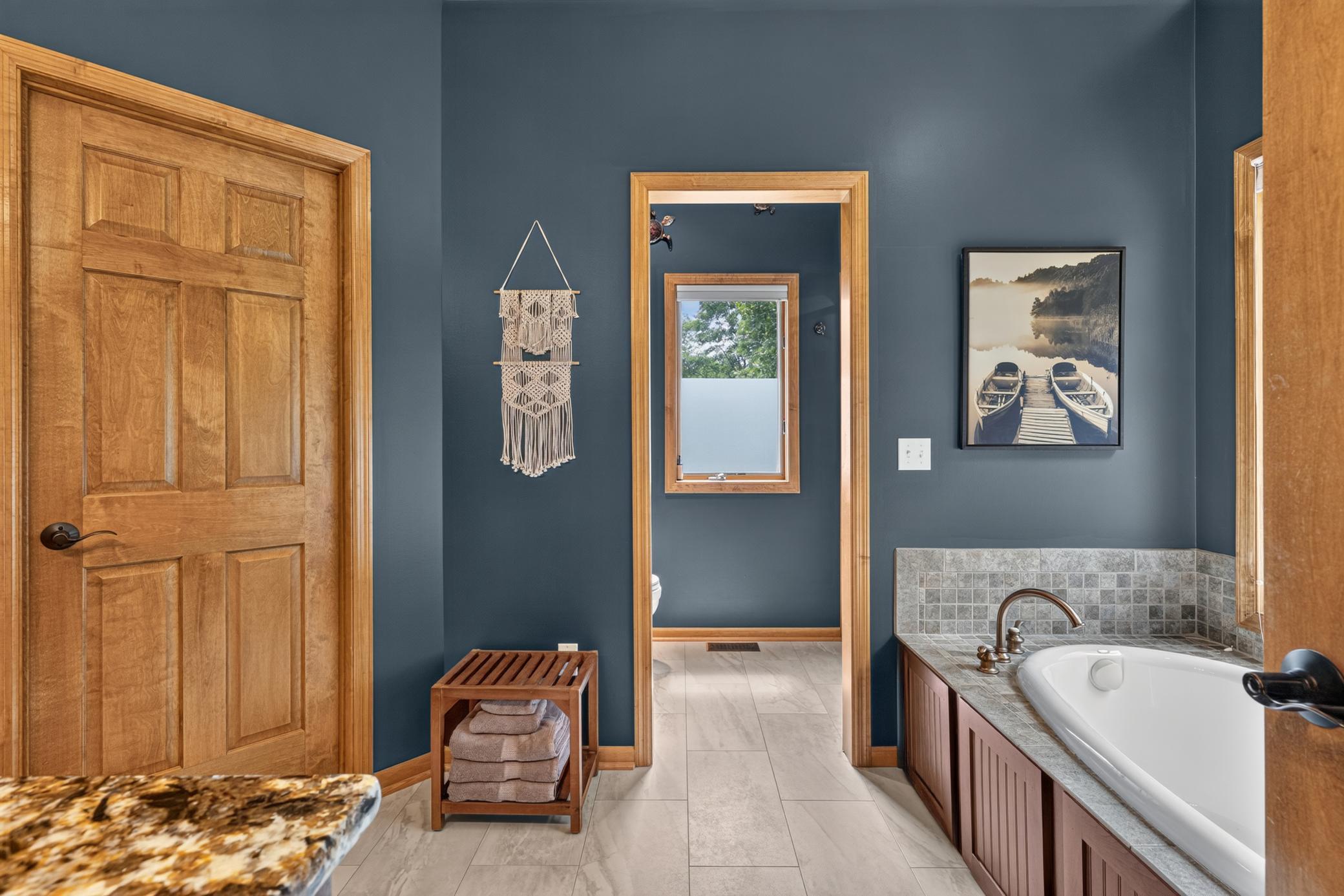 2005 single family home for sale at 24773 Cove Trail in Nisswa, MN — 5 bed, 3 bath (photo 16 of 43)