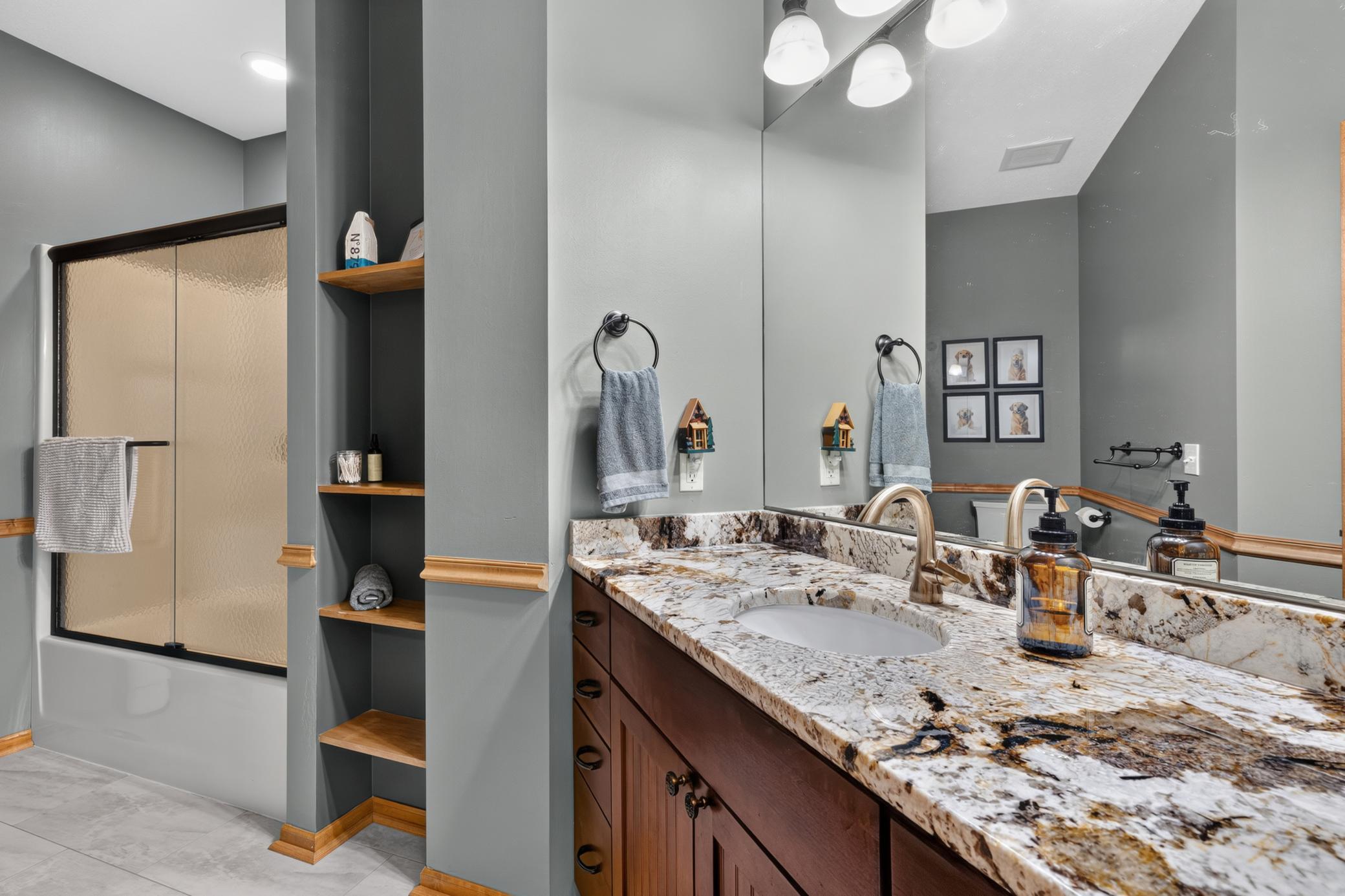 2005 single family home for sale at 24773 Cove Trail in Nisswa, MN — 5 bed, 3 bath (photo 22 of 43)