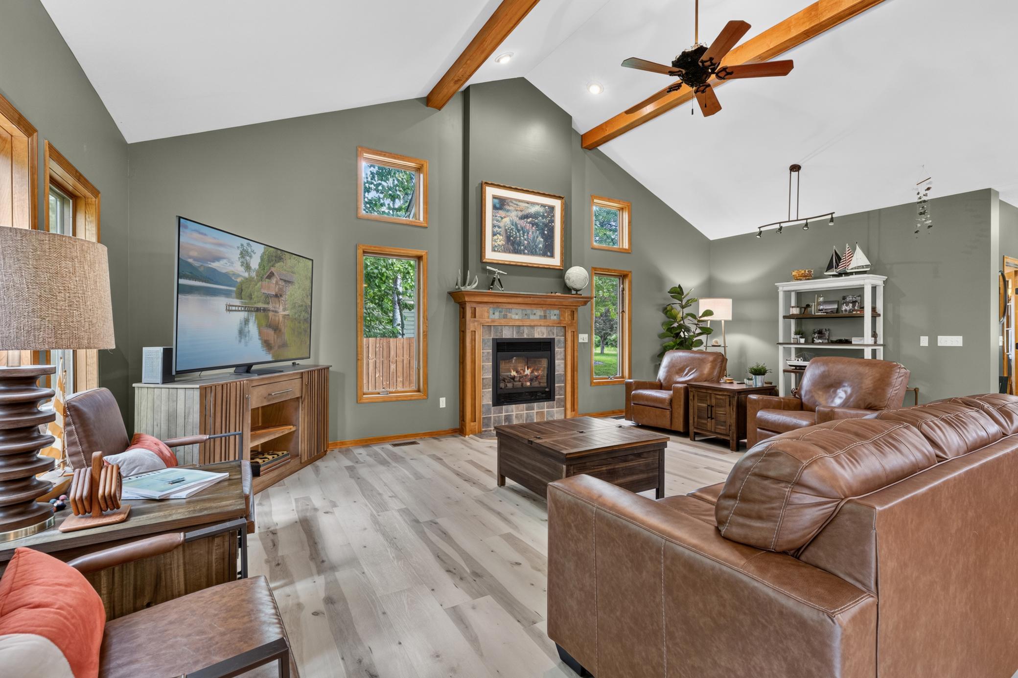 2005 single family home for sale at 24773 Cove Trail in Nisswa, MN — 5 bed, 3 bath (photo 6 of 43)
