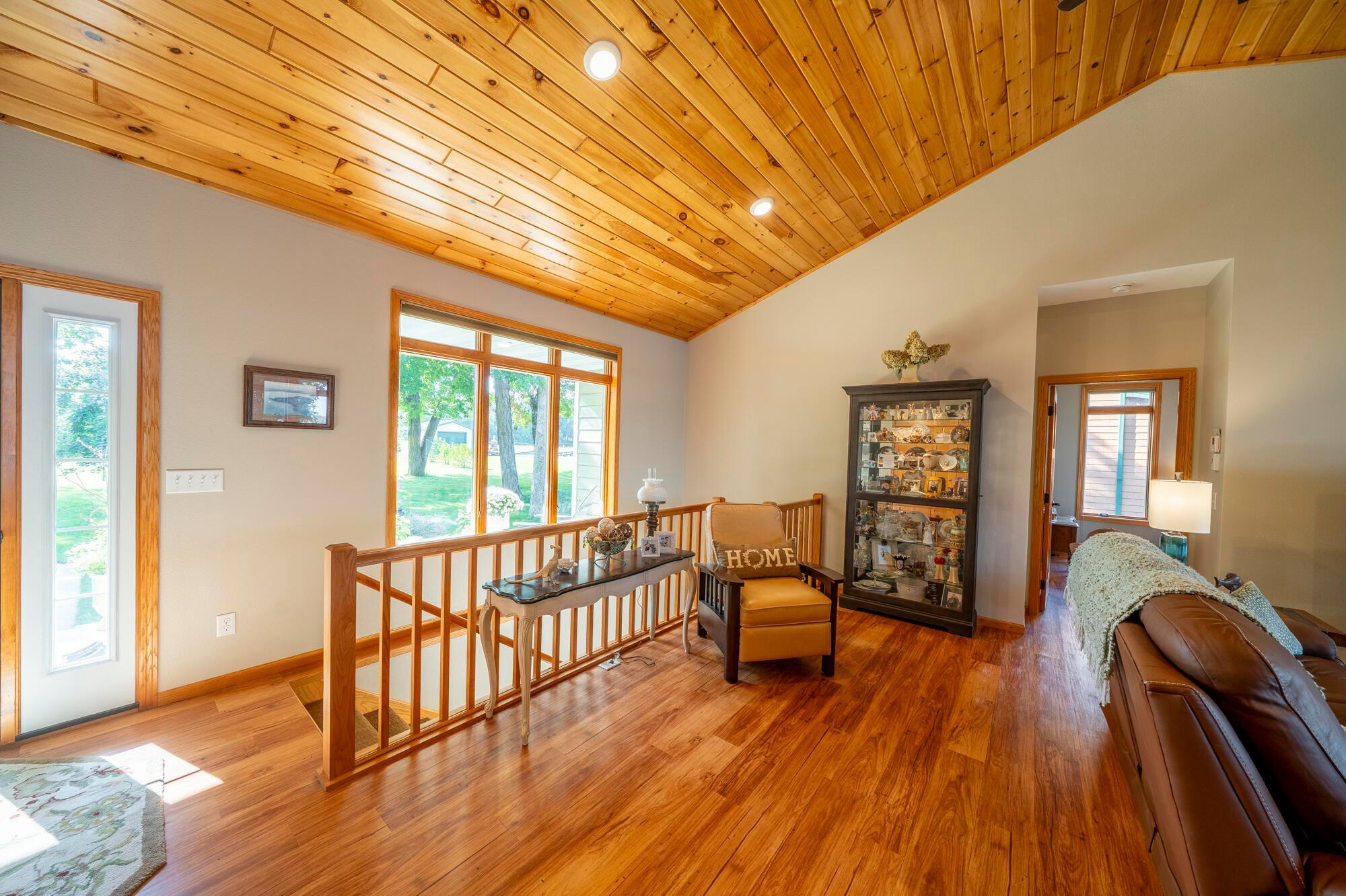 2014 single family home for sale at 50201 Fish Lake Way in Detroit Lakes, MN — 3 bed, 3 bath (photo 13 of 43)