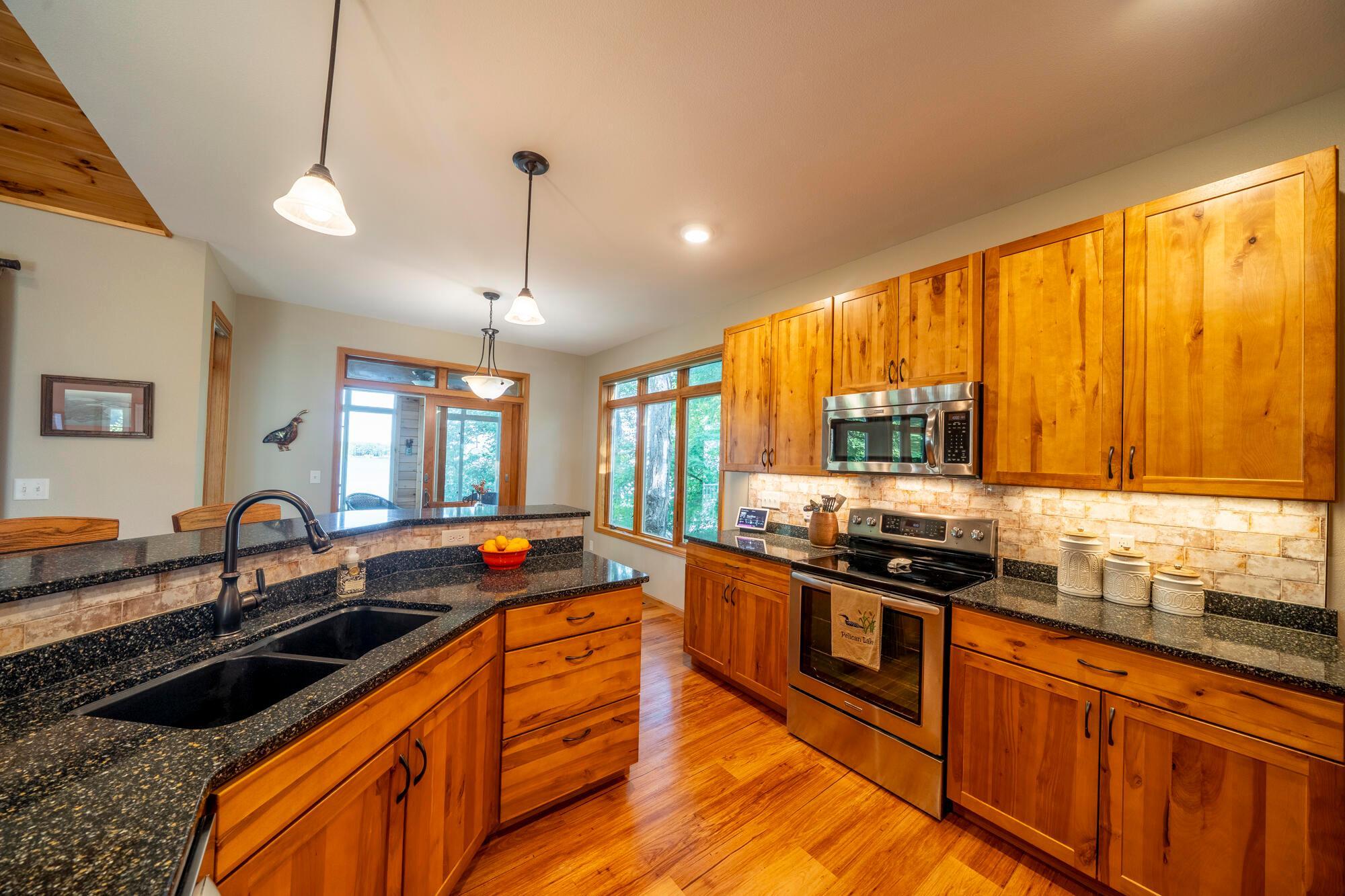 2014 single family home for sale at 50201 Fish Lake Way in Detroit Lakes, MN — 3 bed, 3 bath (photo 14 of 43)