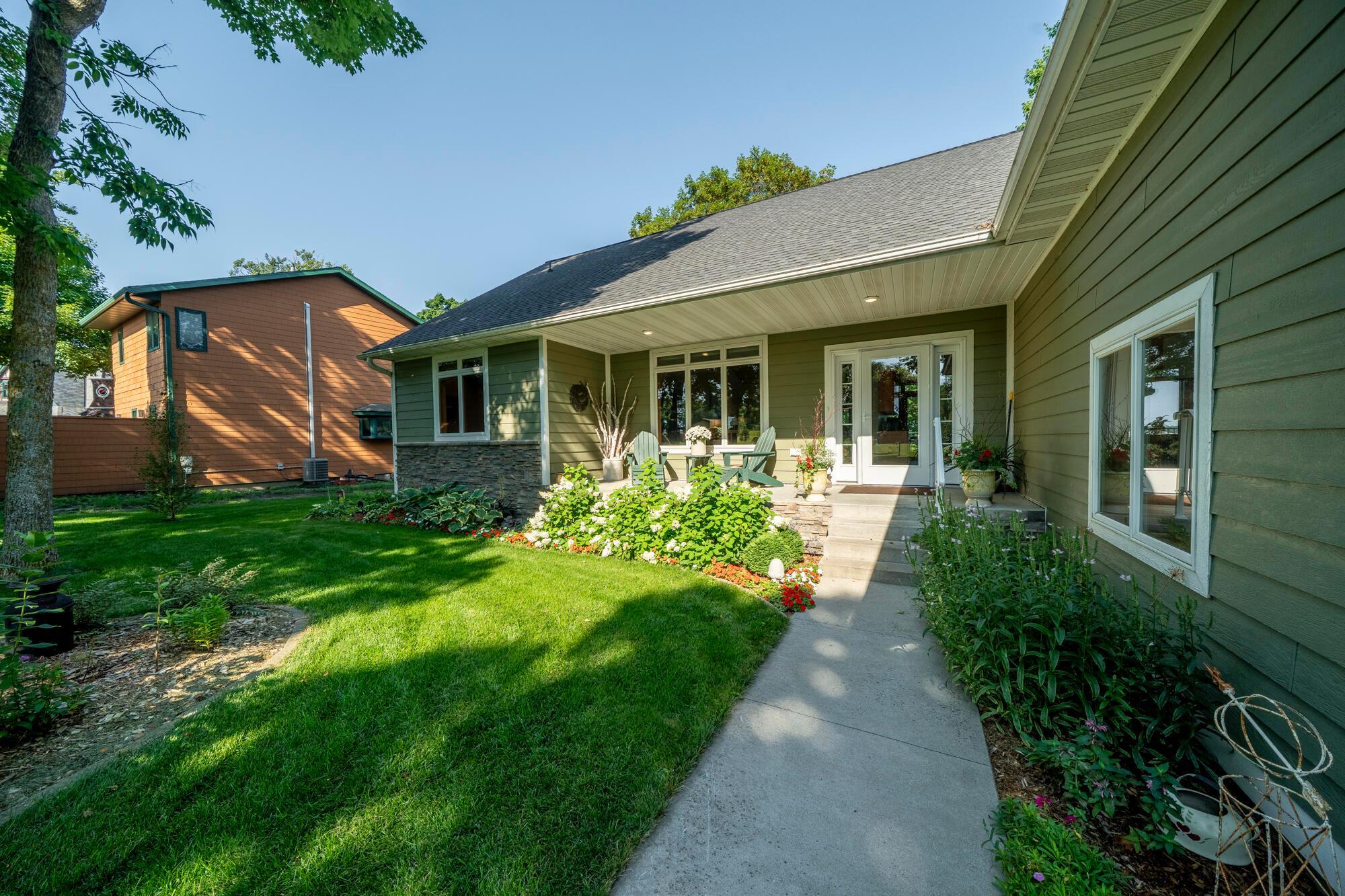 2014 single family home for sale at 50201 Fish Lake Way in Detroit Lakes, MN — 3 bed, 3 bath (photo 3 of 43)