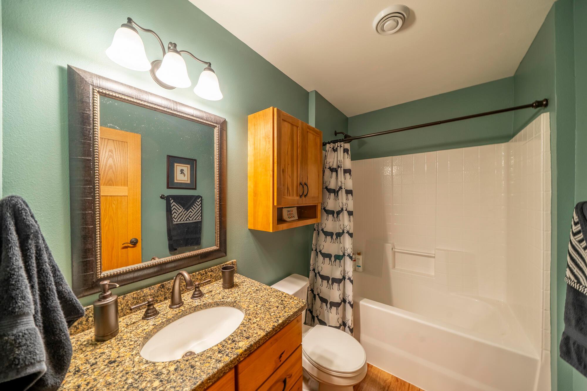 2014 single family home for sale at 50201 Fish Lake Way in Detroit Lakes, MN — 3 bed, 3 bath (photo 31 of 43)