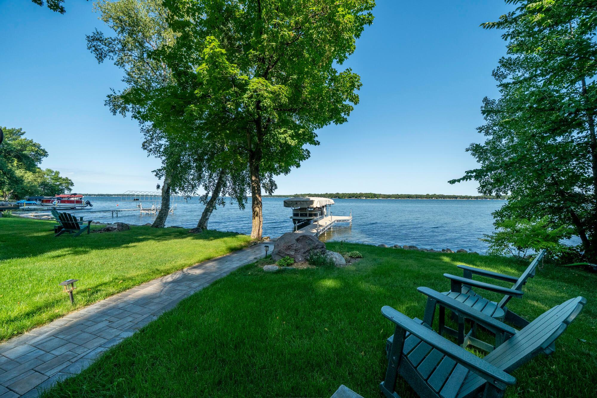 2014 single family home for sale at 50201 Fish Lake Way in Detroit Lakes, MN — 3 bed, 3 bath (photo 7 of 43)