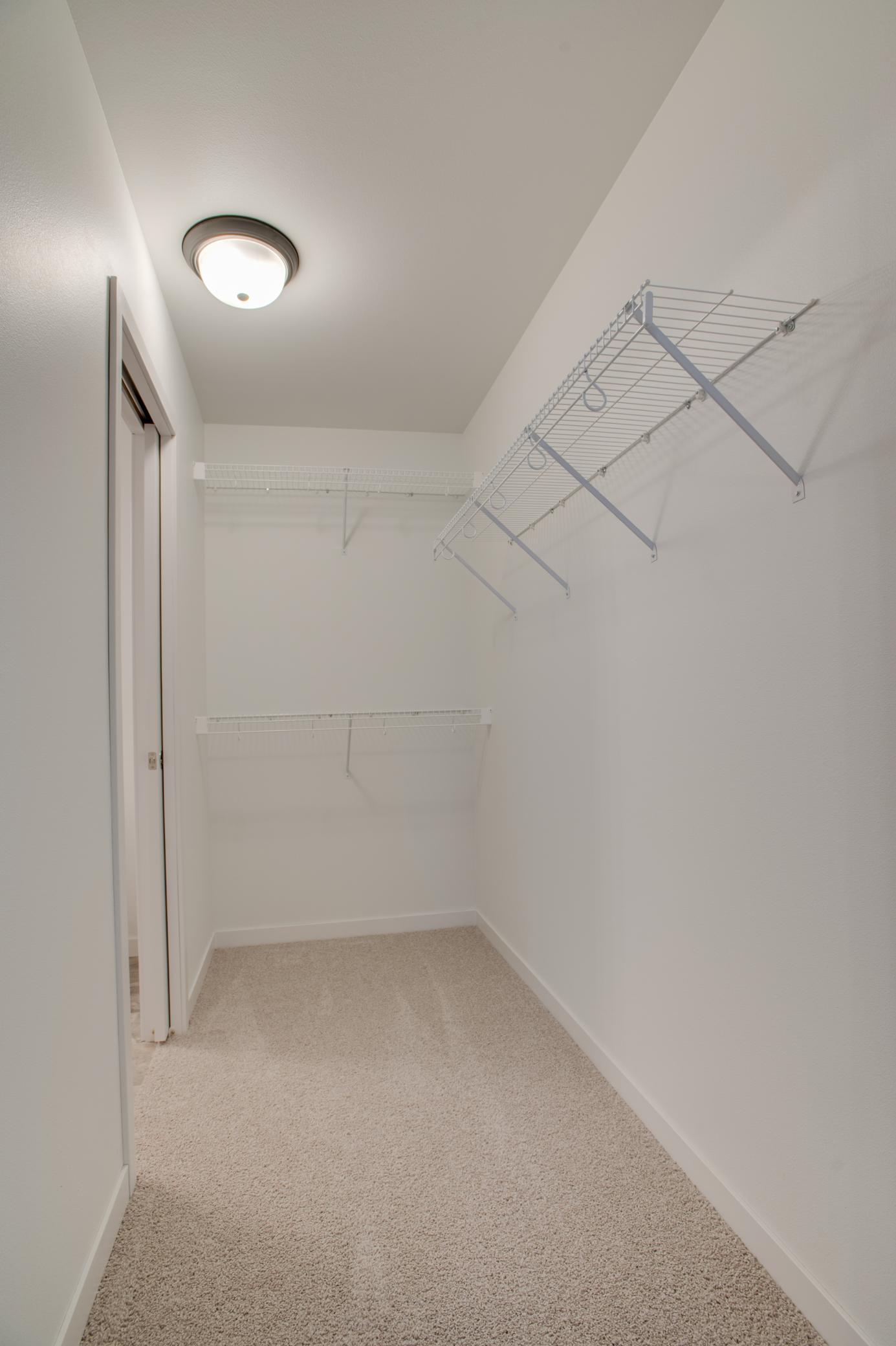 2025 single family home for sale at 2516 38th Avenue S in Moorhead, MN — 3 bed, 2 bath (photo 18 of 32)