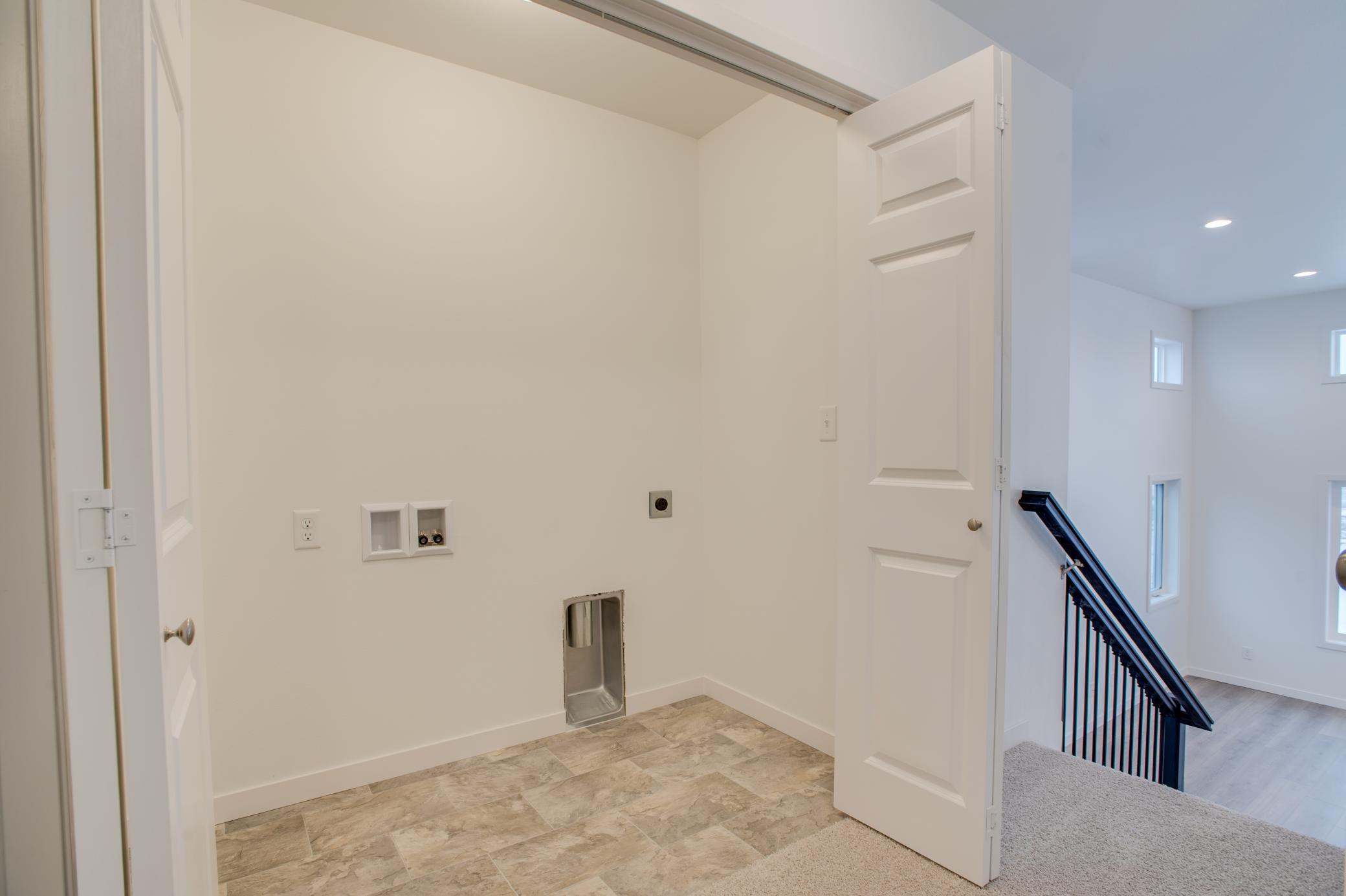 2025 single family home for sale at 2516 38th Avenue S in Moorhead, MN — 3 bed, 2 bath (photo 24 of 32)