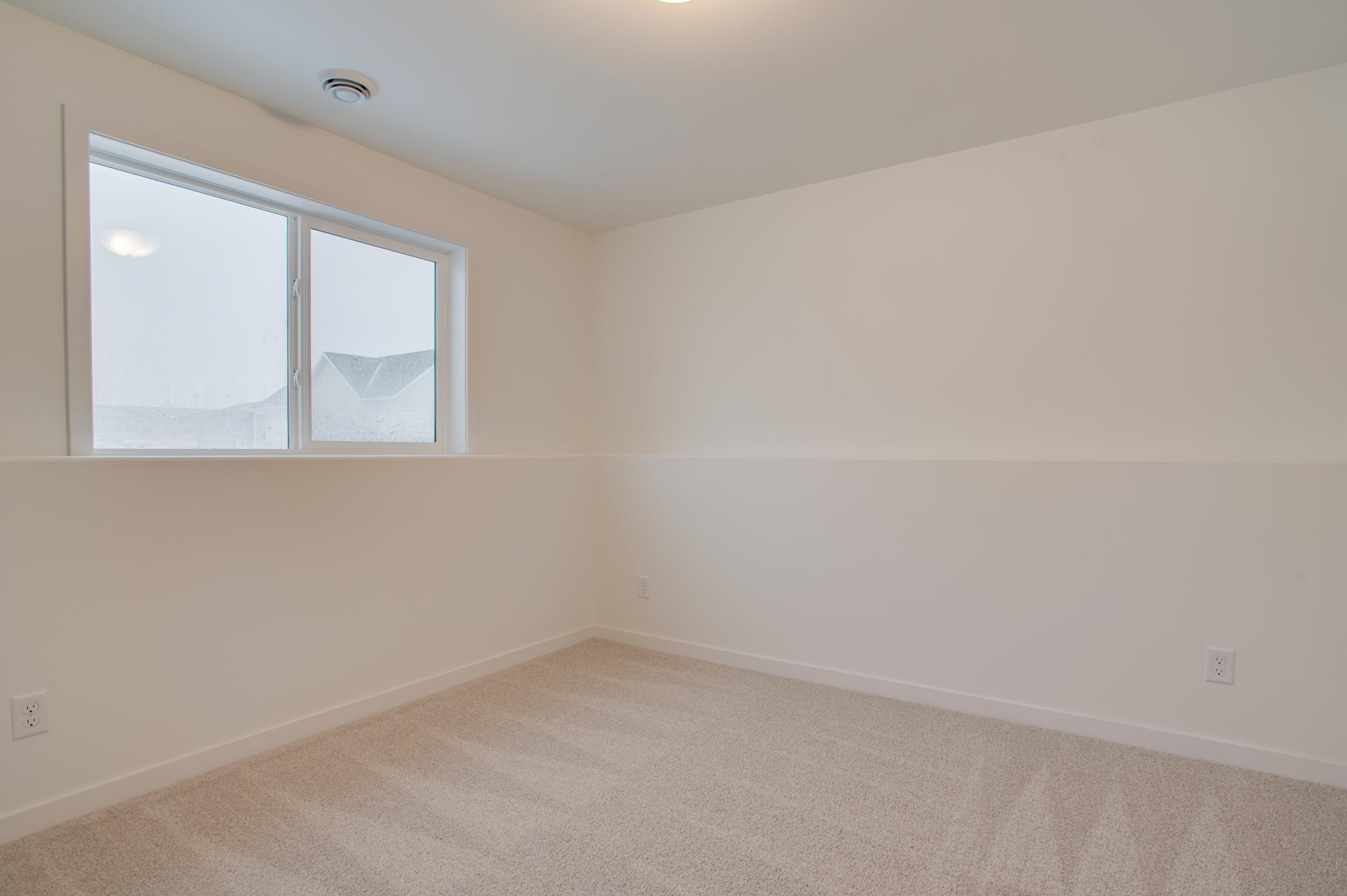 2025 single family home for sale at 2516 38th Avenue S in Moorhead, MN — 3 bed, 2 bath (photo 27 of 32)