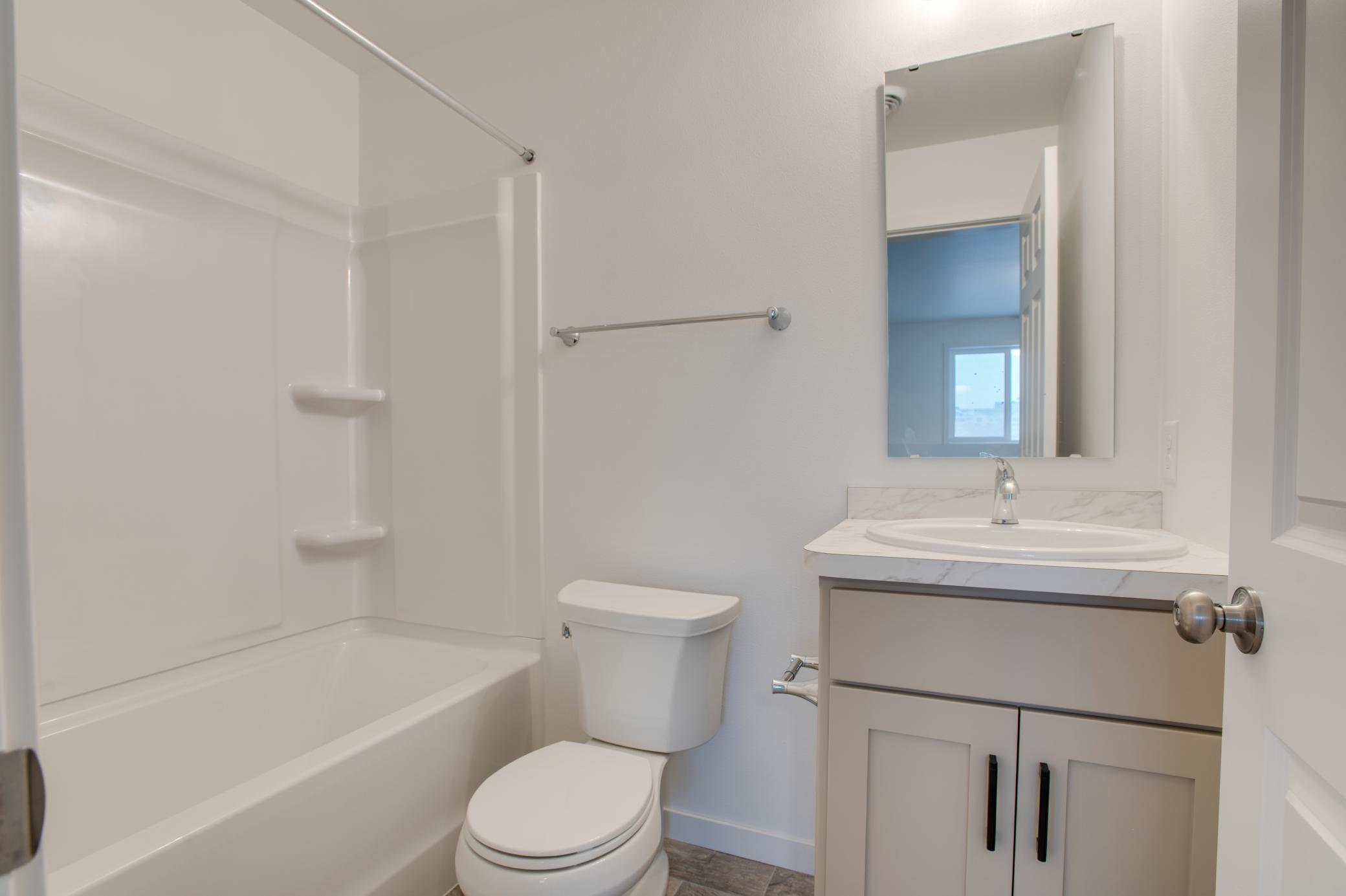 2025 single family home for sale at 2516 38th Avenue S in Moorhead, MN — 3 bed, 2 bath (photo 29 of 32)