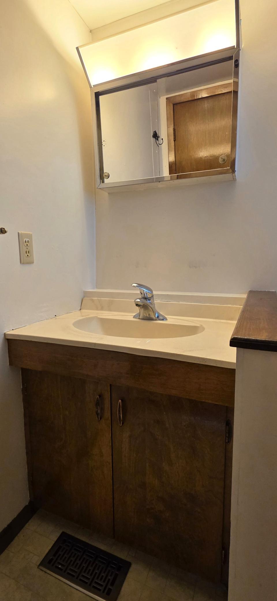 1903 single family home for sale at 109 5th Street in Kathryn, ND — 3 bed, 2 bath (photo 21 of 44)