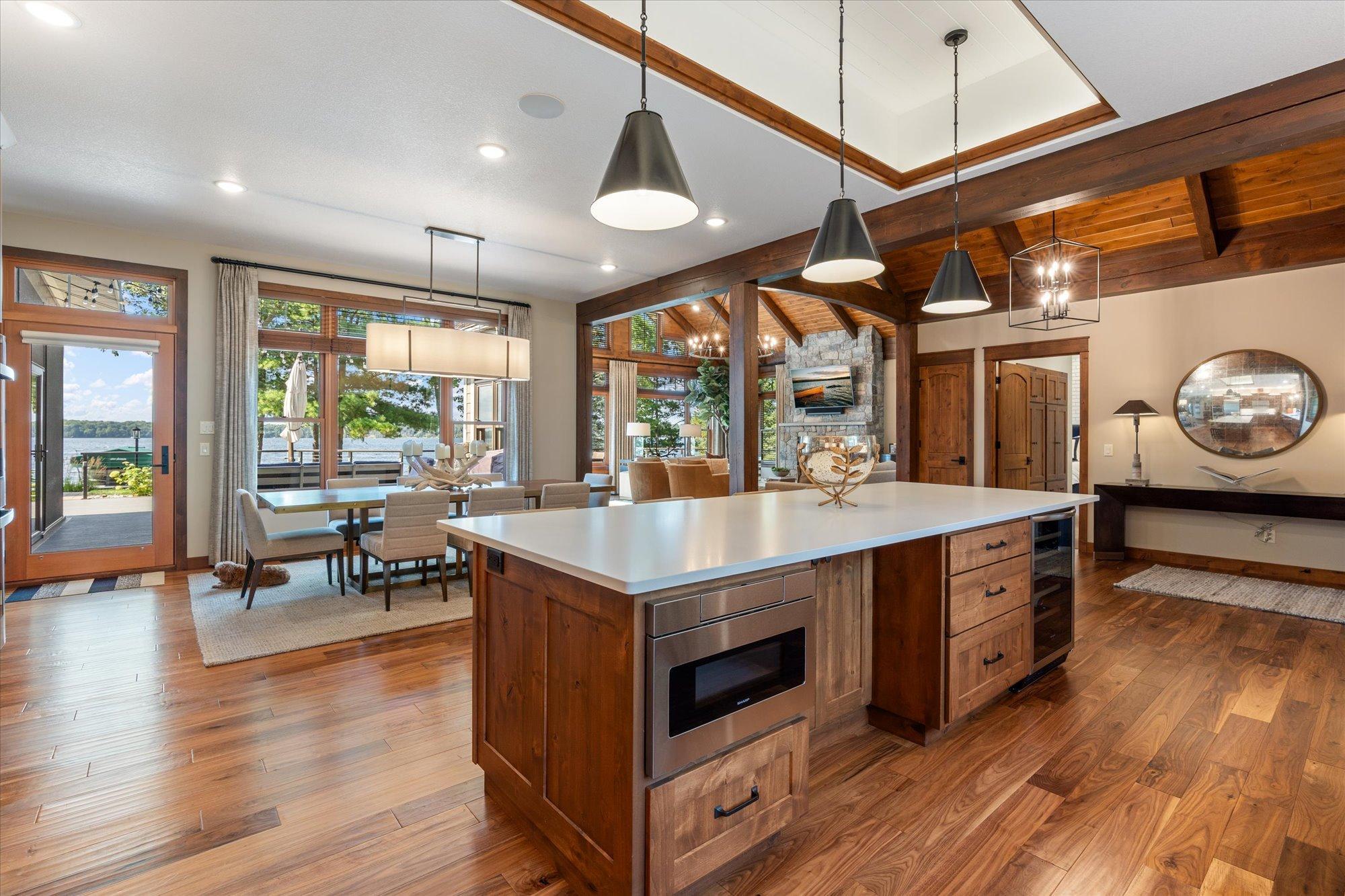 2019 single family home for sale at 37353 & 37344 Silver Peak Road in Crosslake, MN — 6 bed, 5 bath (photo 15 of 69)