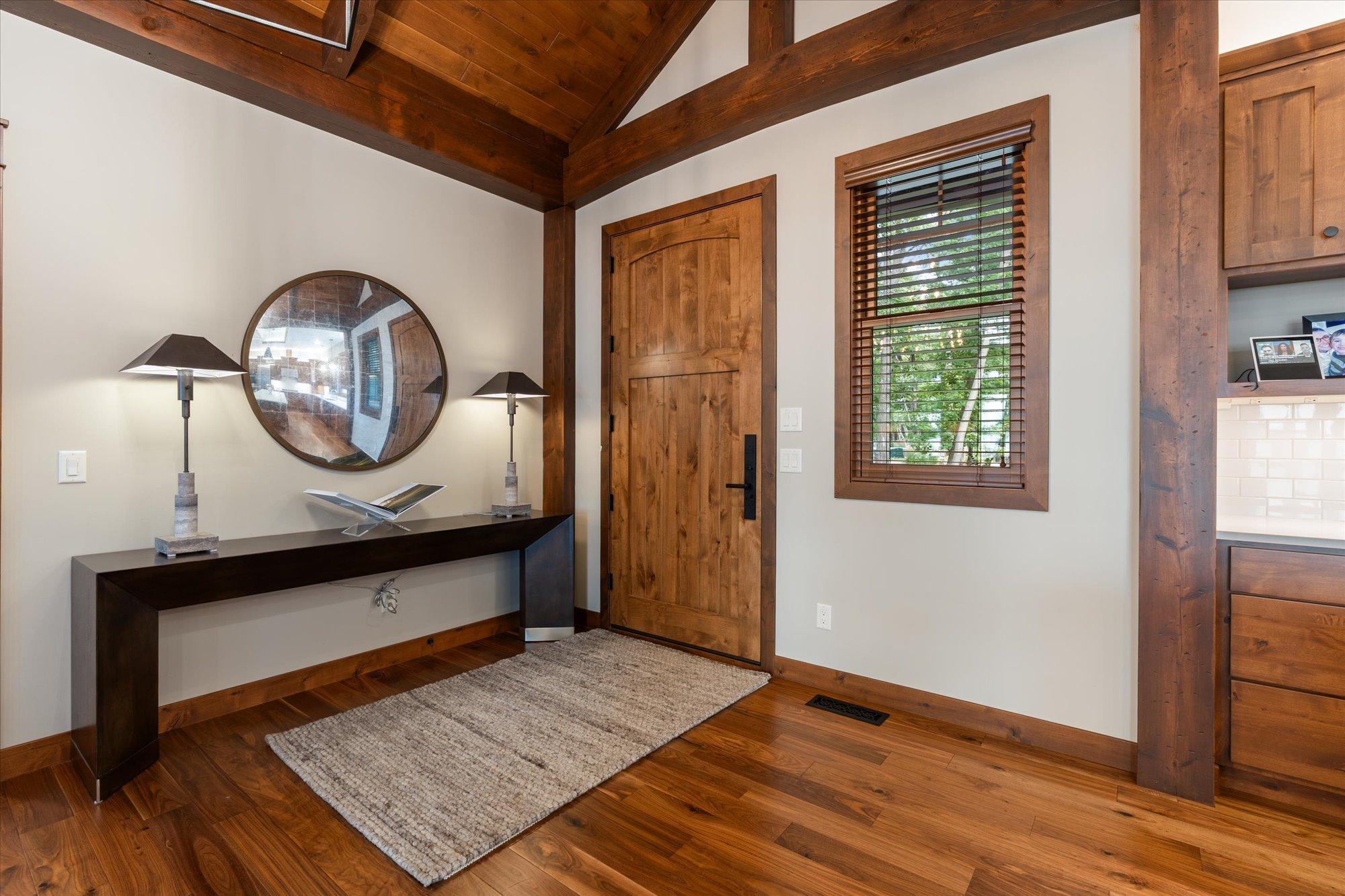 2019 single family home for sale at 37353 & 37344 Silver Peak Road in Crosslake, MN — 6 bed, 5 bath (photo 27 of 69)
