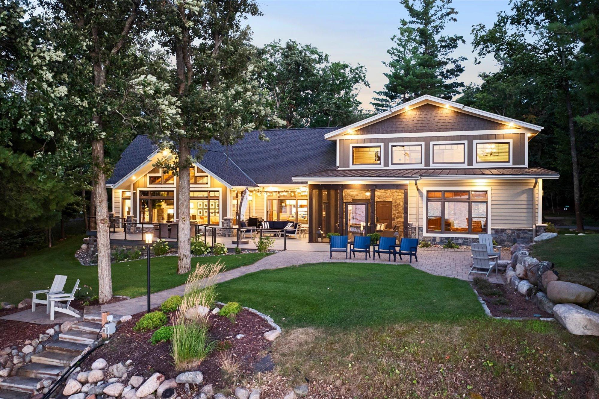 2019 single family home for sale at 37353 & 37344 Silver Peak Road in Crosslake, MN — 6 bed, 5 bath (photo 4 of 69)