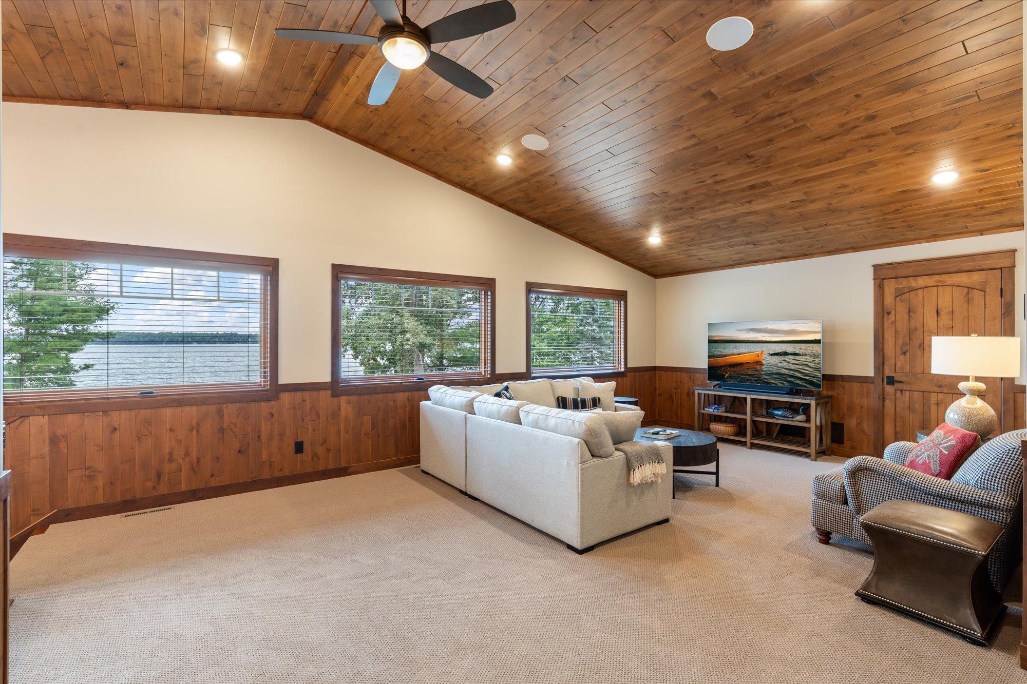2019 single family home for sale at 37353 & 37344 Silver Peak Road in Crosslake, MN — 6 bed, 5 bath (photo 37 of 69)