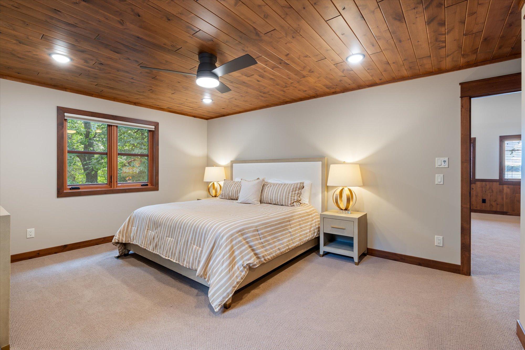 2019 single family home for sale at 37353 & 37344 Silver Peak Road in Crosslake, MN — 6 bed, 5 bath (photo 39 of 69)