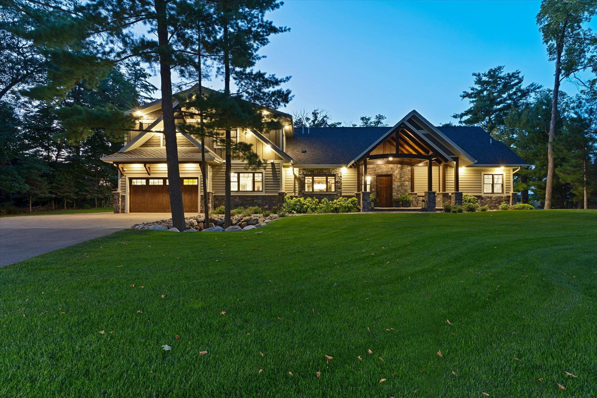 2019 single family home for sale at 37353 & 37344 Silver Peak Road in Crosslake, MN — 6 bed, 5 bath (photo 5 of 69)