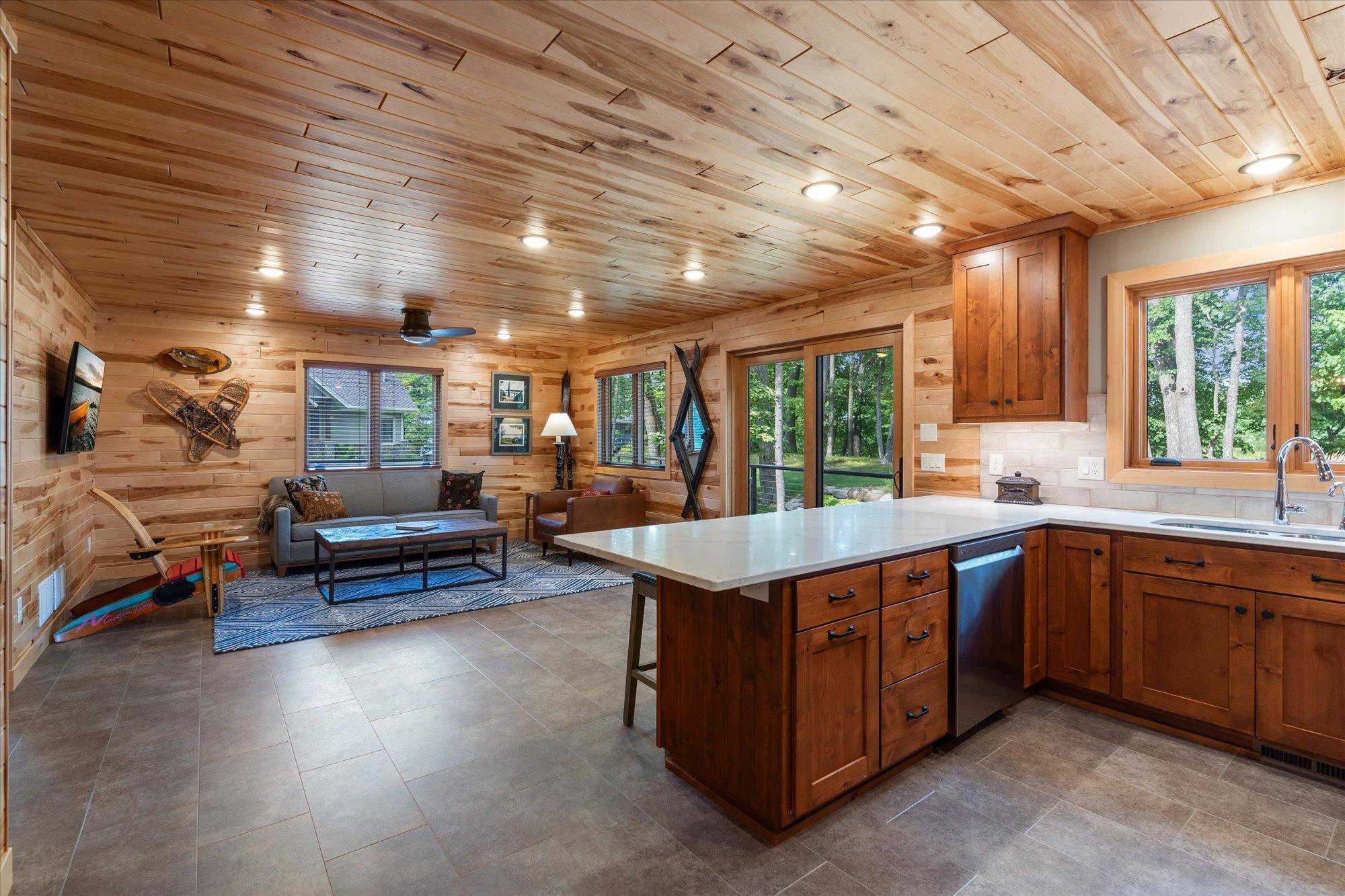 2019 single family home for sale at 37353 & 37344 Silver Peak Road in Crosslake, MN — 6 bed, 5 bath (photo 50 of 69)