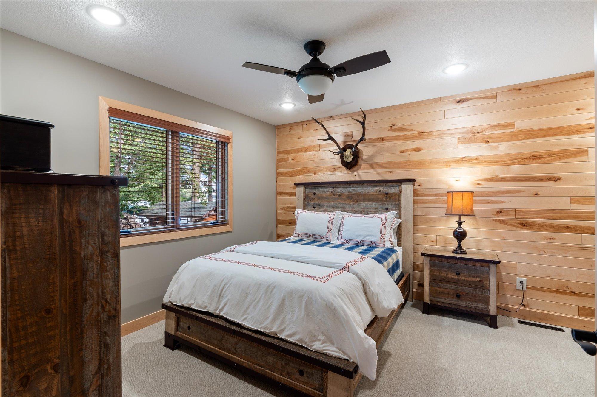 2019 single family home for sale at 37353 & 37344 Silver Peak Road in Crosslake, MN — 6 bed, 5 bath (photo 52 of 69)