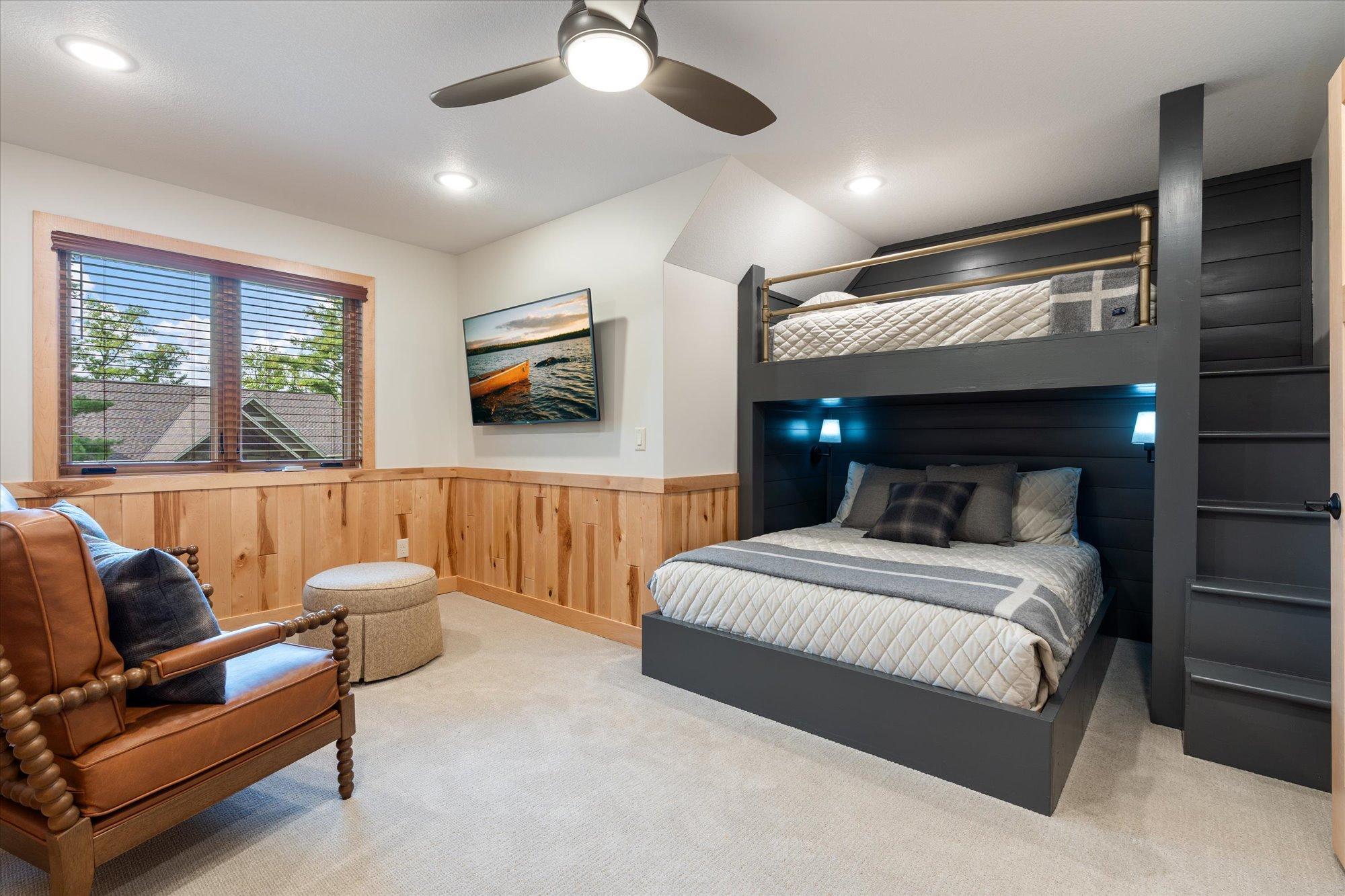 2019 single family home for sale at 37353 & 37344 Silver Peak Road in Crosslake, MN — 6 bed, 5 bath (photo 56 of 69)