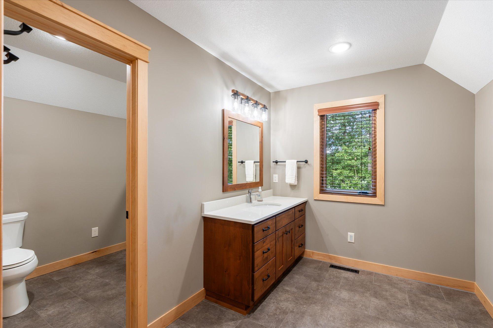 2019 single family home for sale at 37353 & 37344 Silver Peak Road in Crosslake, MN — 6 bed, 5 bath (photo 59 of 69)