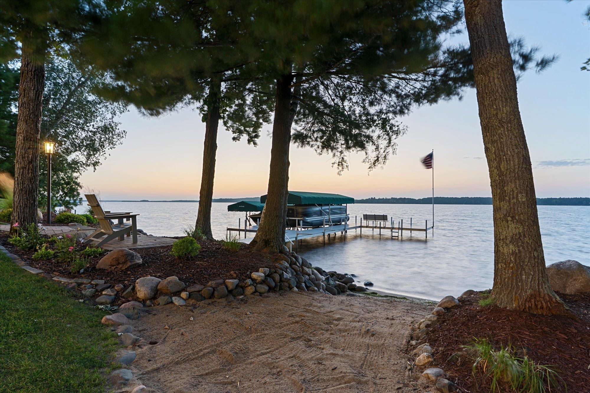 2019 single family home for sale at 37353 & 37344 Silver Peak Road in Crosslake, MN — 6 bed, 5 bath (photo 7 of 69)