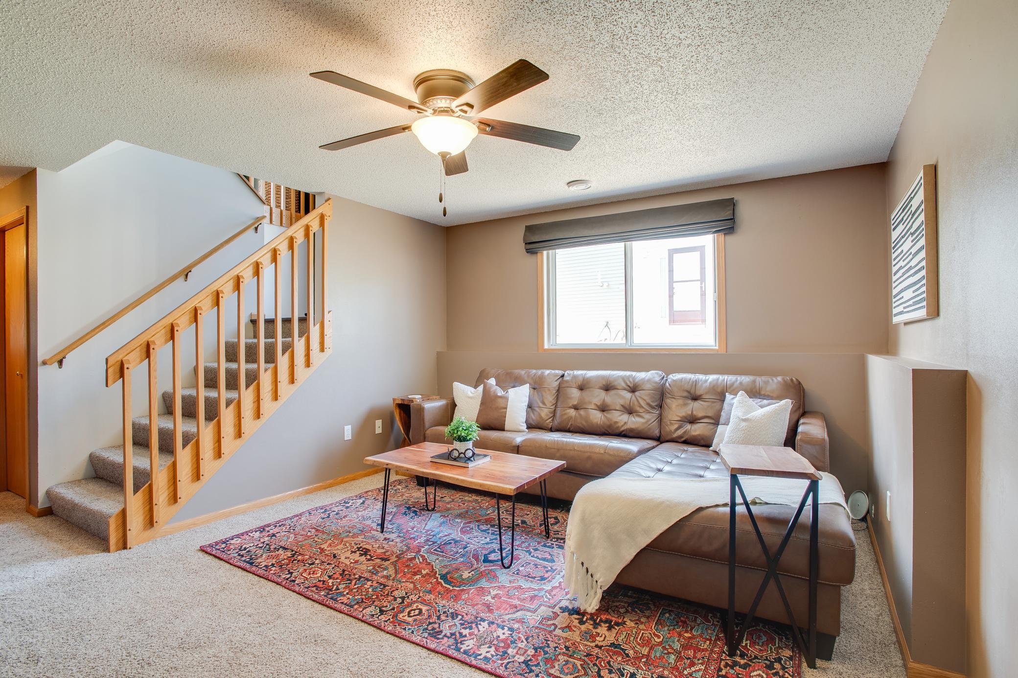 2000 twin home for sale at 1427 Suntree Drive in West Fargo, ND — 3 bed, 2 bath (photo 22 of 39)