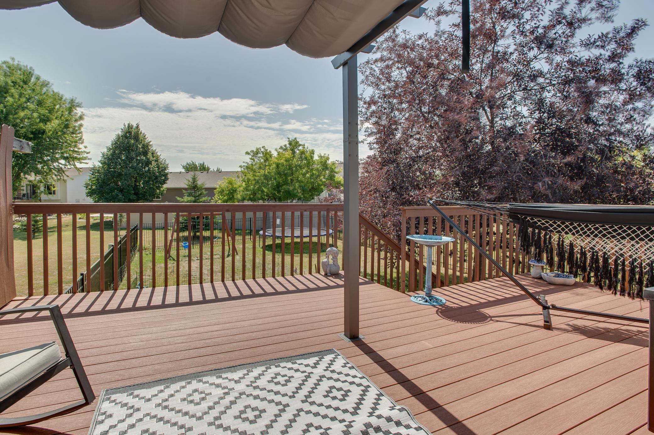 2000 twin home for sale at 1427 Suntree Drive in West Fargo, ND — 3 bed, 2 bath (photo 33 of 39)
