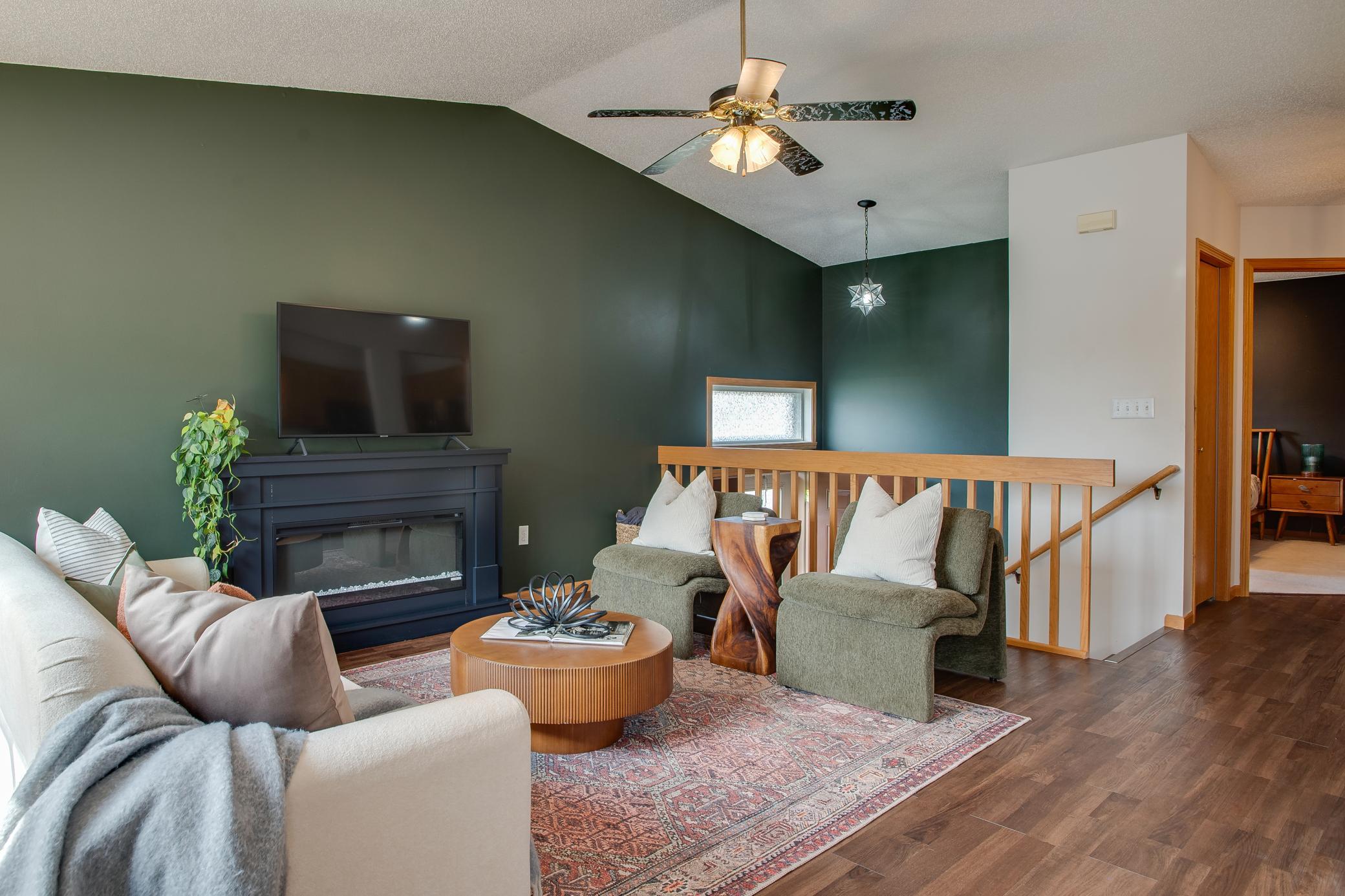 2000 twin home for sale at 1427 Suntree Drive in West Fargo, ND — 3 bed, 2 bath (photo 6 of 39)