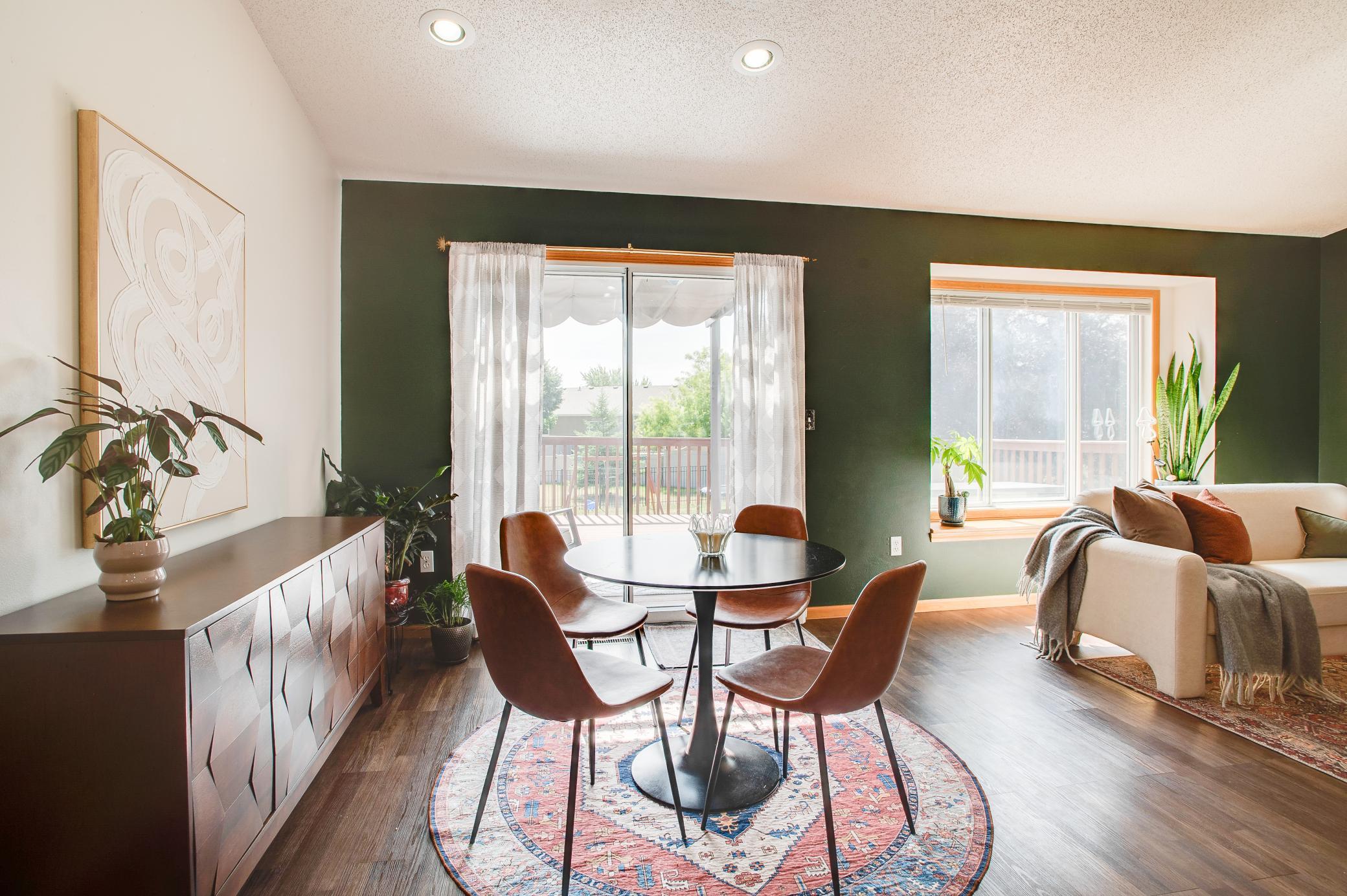 2000 twin home for sale at 1427 Suntree Drive in West Fargo, ND — 3 bed, 2 bath (photo 10 of 39)