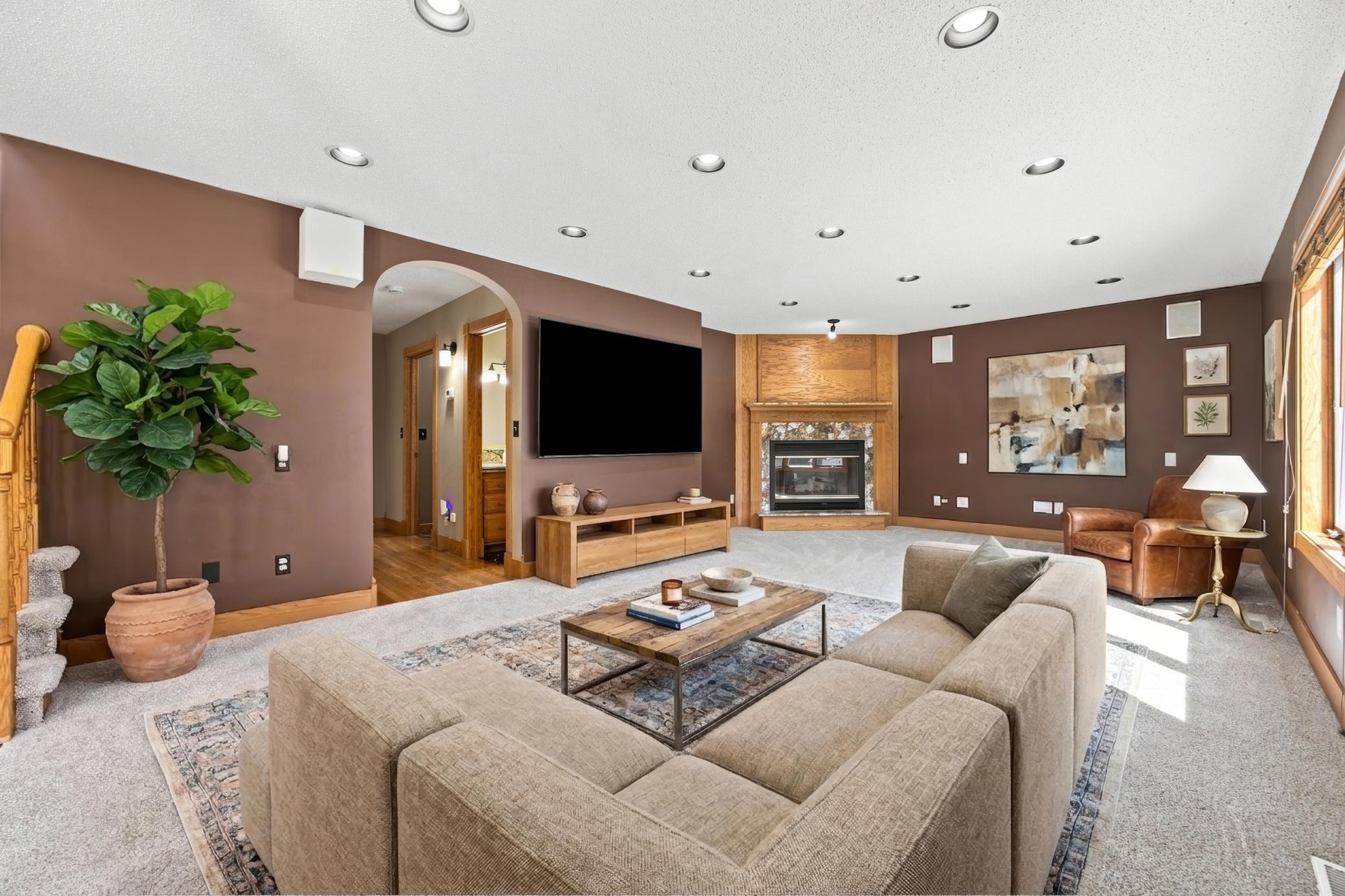 1995 single family home for sale at 1906 E Rose Creek Parkway S in Fargo, ND — 5 bed, 4 bath (photo 11 of 56)
