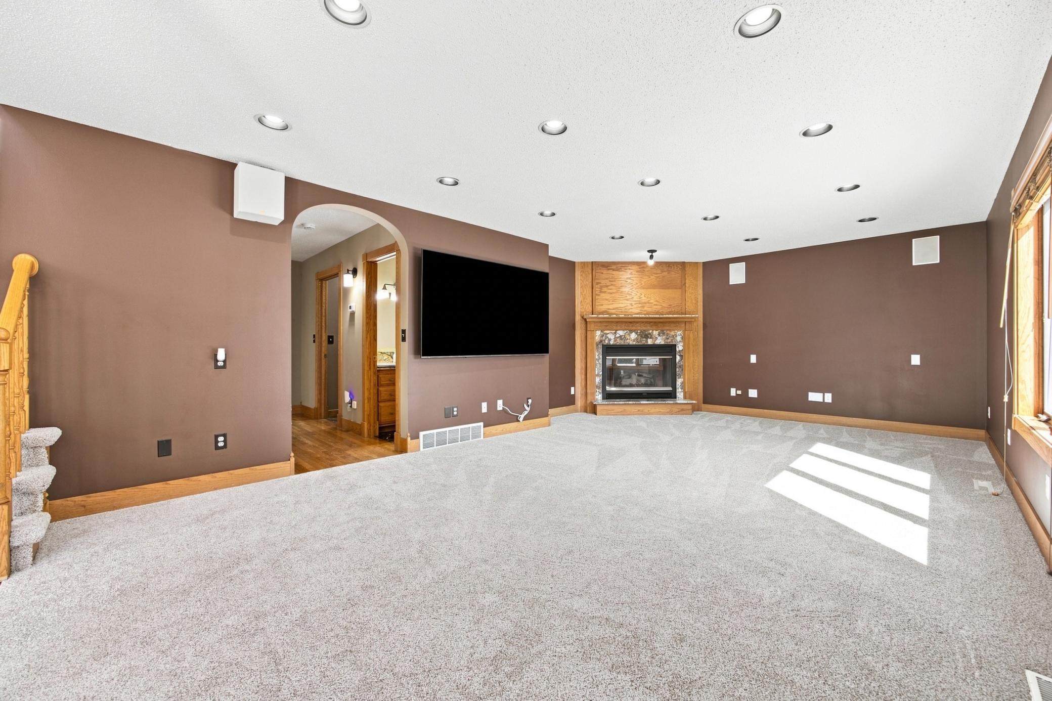 1995 single family home for sale at 1906 E Rose Creek Parkway S in Fargo, ND — 5 bed, 4 bath (photo 12 of 56)