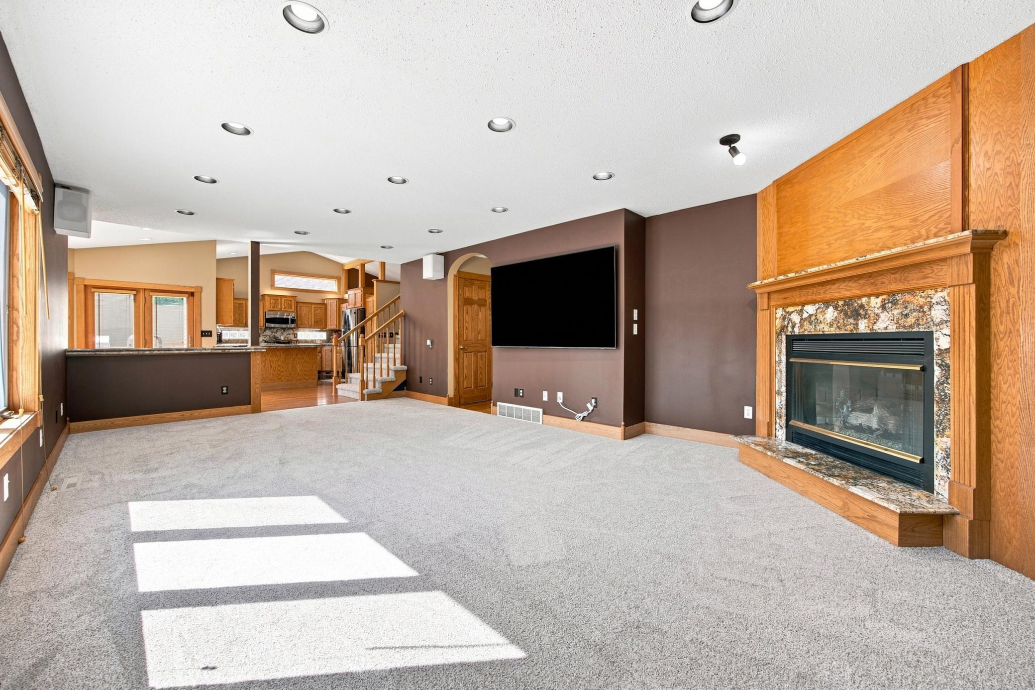 1995 single family home for sale at 1906 E Rose Creek Parkway S in Fargo, ND — 5 bed, 4 bath (photo 14 of 56)