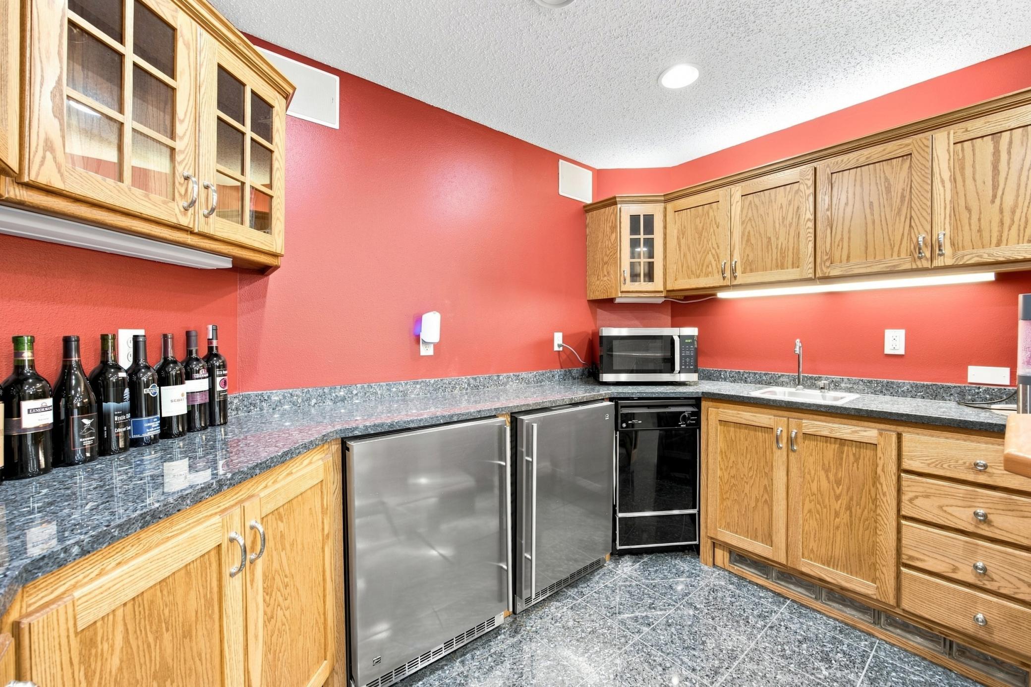 1995 single family home for sale at 1906 E Rose Creek Parkway S in Fargo, ND — 5 bed, 4 bath (photo 28 of 56)