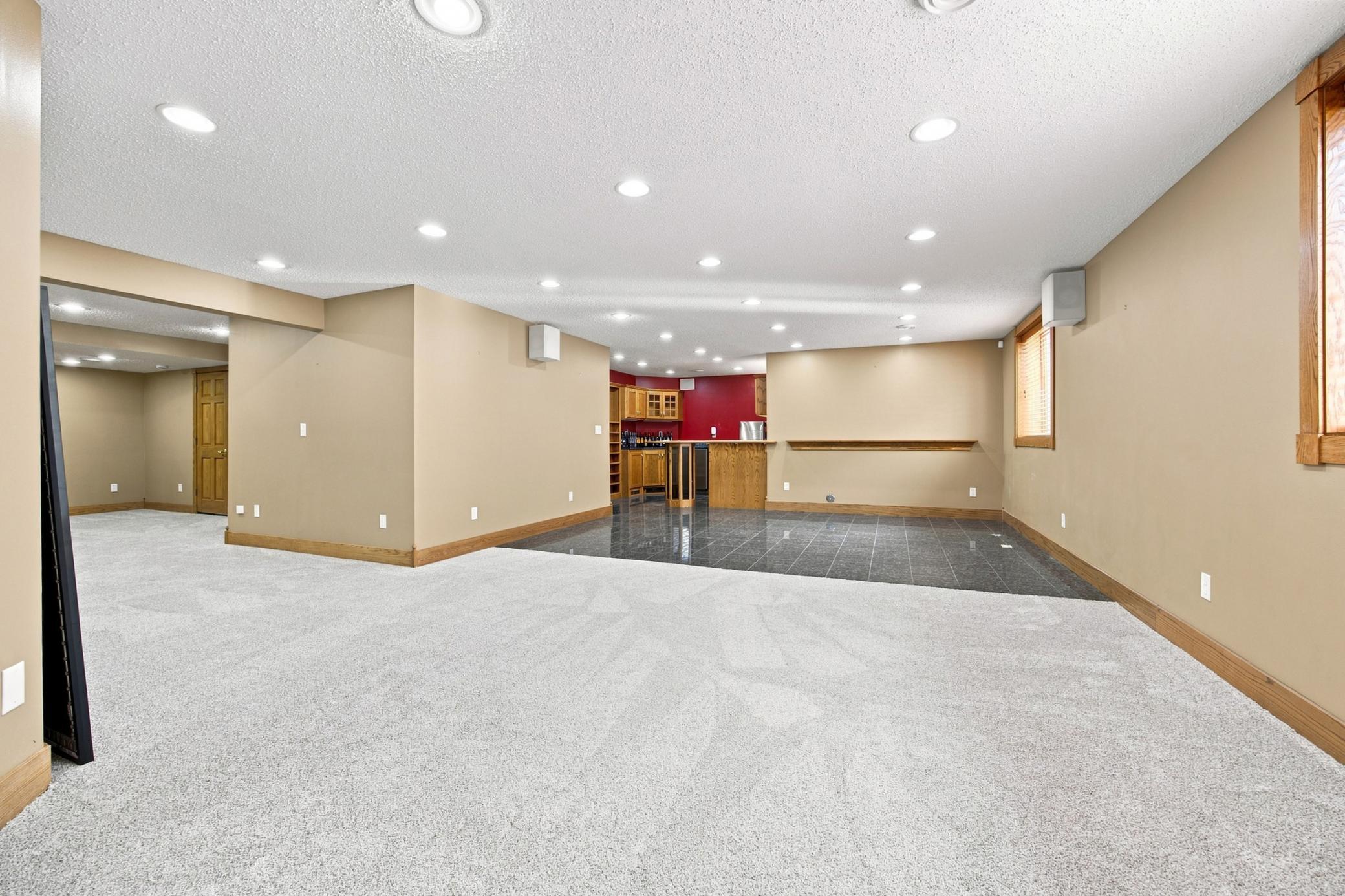 1995 single family home for sale at 1906 E Rose Creek Parkway S in Fargo, ND — 5 bed, 4 bath (photo 29 of 56)