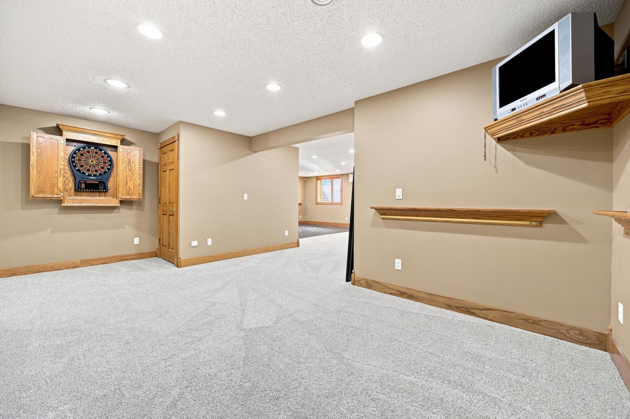 1995 single family home for sale at 1906 E Rose Creek Parkway S in Fargo, ND — 5 bed, 4 bath (photo 31 of 56)