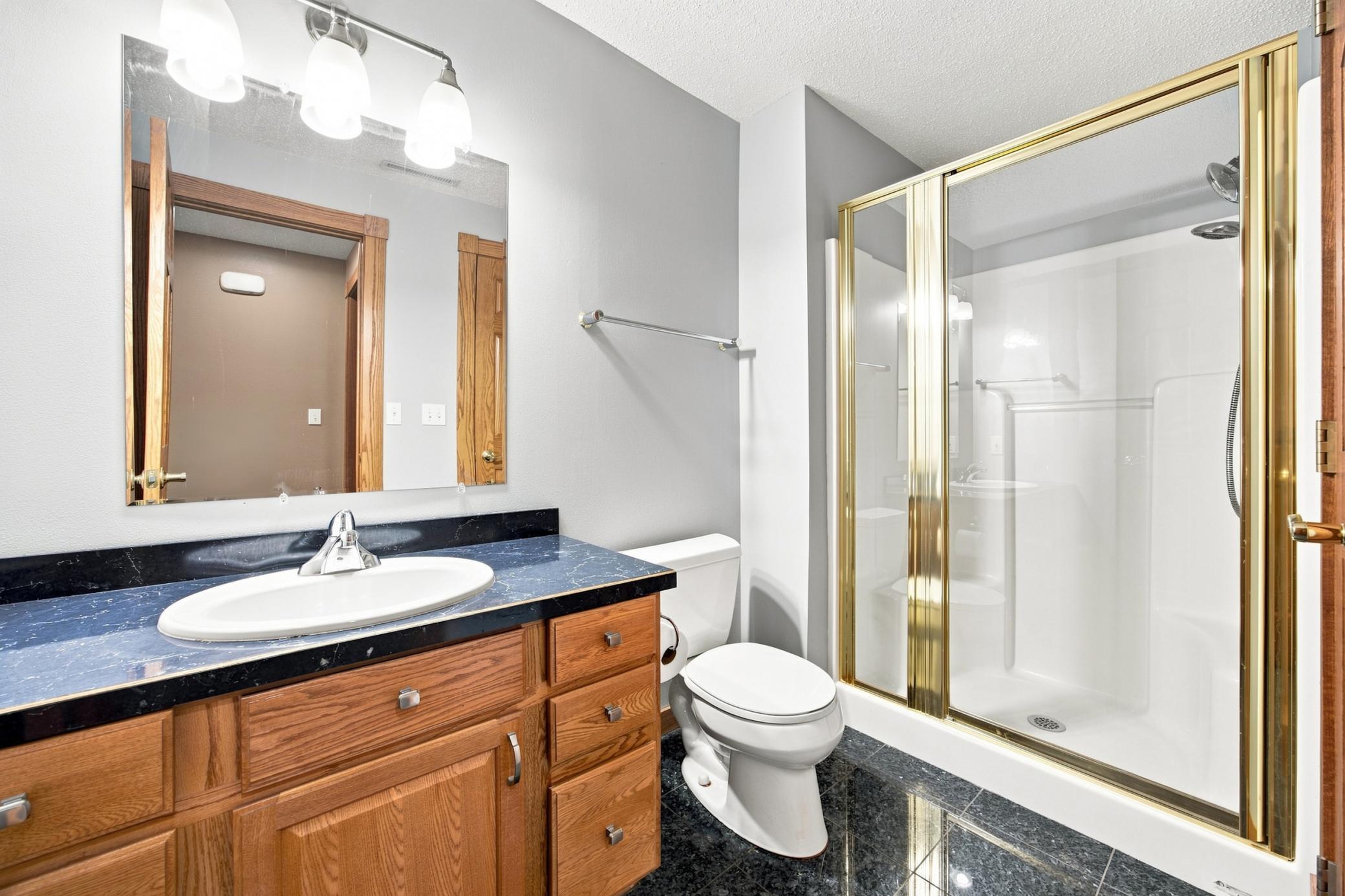 1995 single family home for sale at 1906 E Rose Creek Parkway S in Fargo, ND — 5 bed, 4 bath (photo 35 of 56)