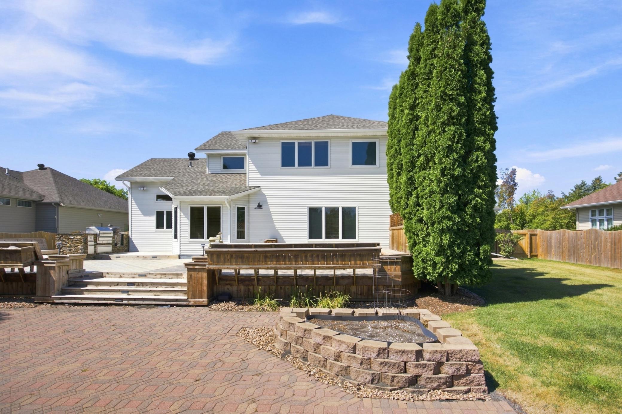 1995 single family home for sale at 1906 E Rose Creek Parkway S in Fargo, ND — 5 bed, 4 bath (photo 44 of 56)