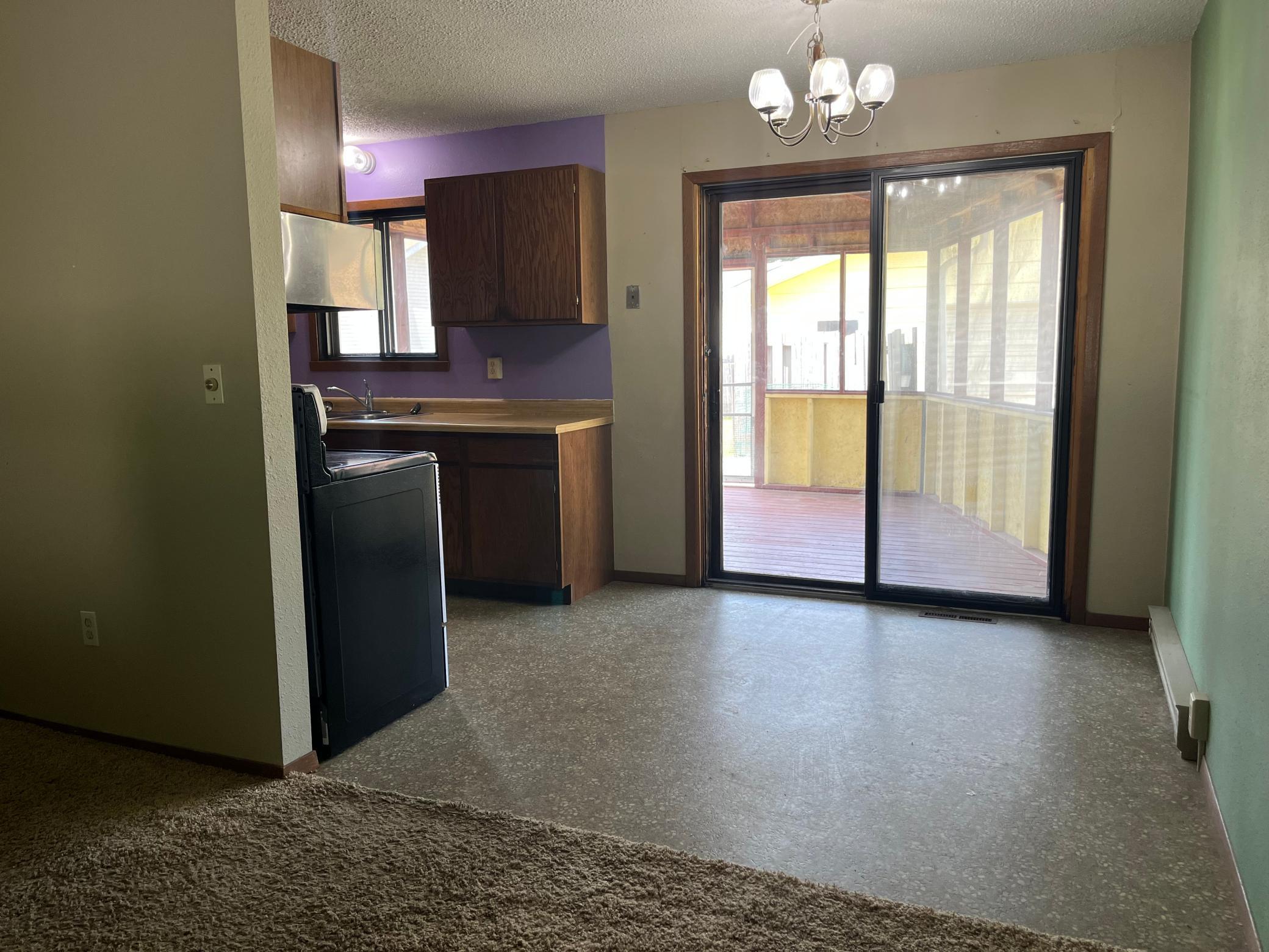 1981 single family home for sale at 1919 23rd Street S in Fargo, ND — 3 bed, 1 bath (photo 10 of 18)