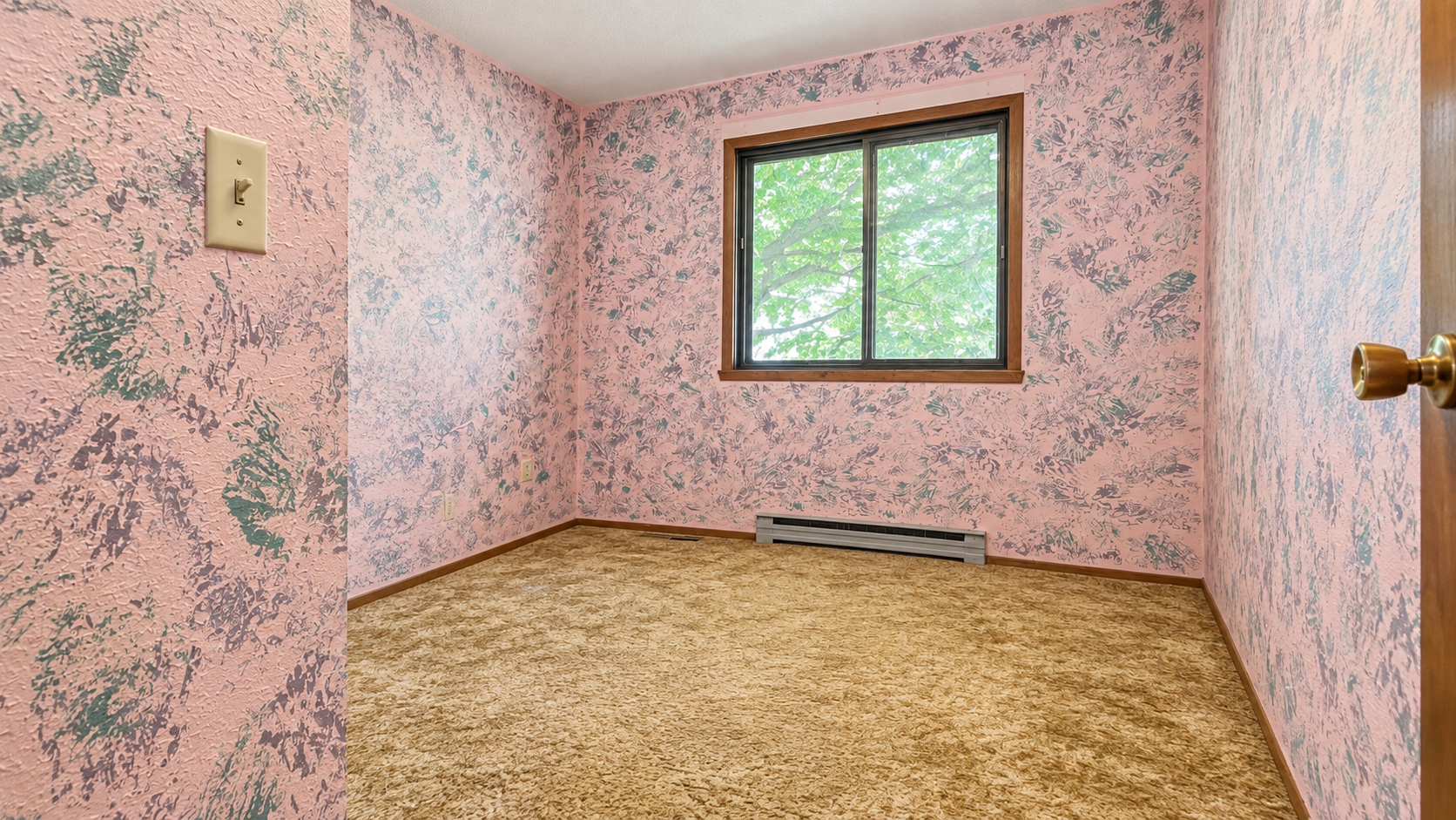 1981 single family home for sale at 1919 23rd Street S in Fargo, ND — 3 bed, 1 bath (photo 16 of 27)