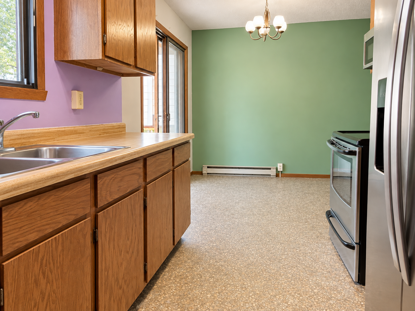 1981 single family home for sale at 1919 23rd Street S in Fargo, ND — 3 bed, 1 bath (photo 5 of 27)