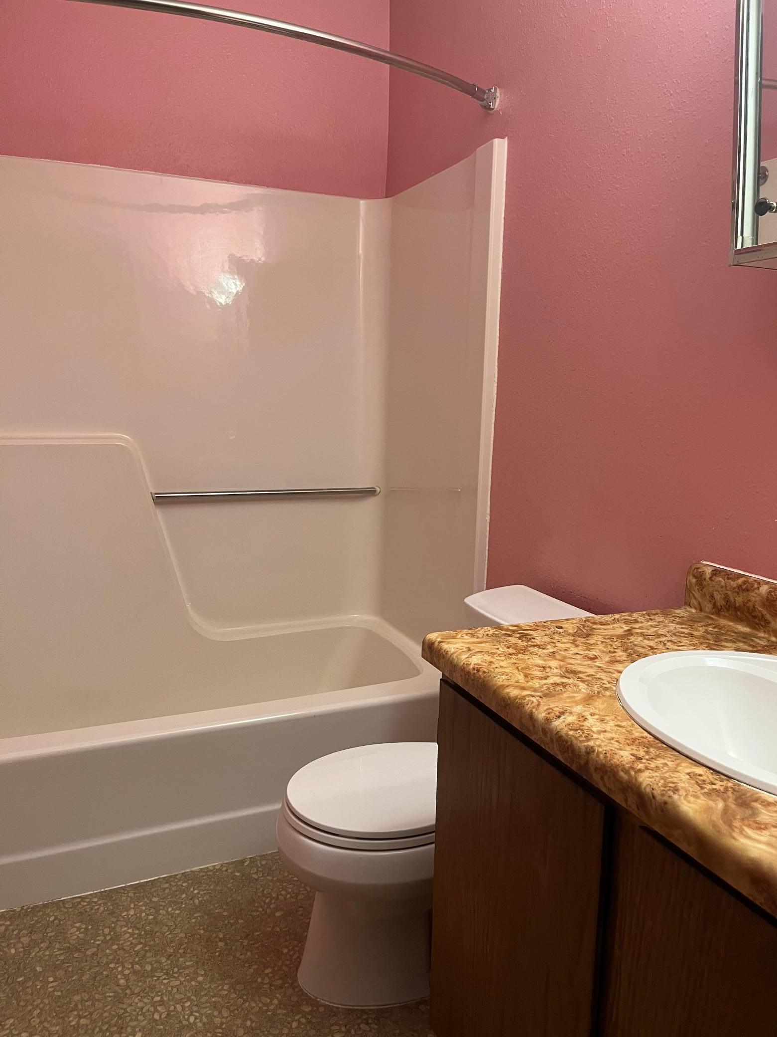 1981 single family home for sale at 1919 23rd Street S in Fargo, ND — 3 bed, 1 bath (photo 10 of 27)