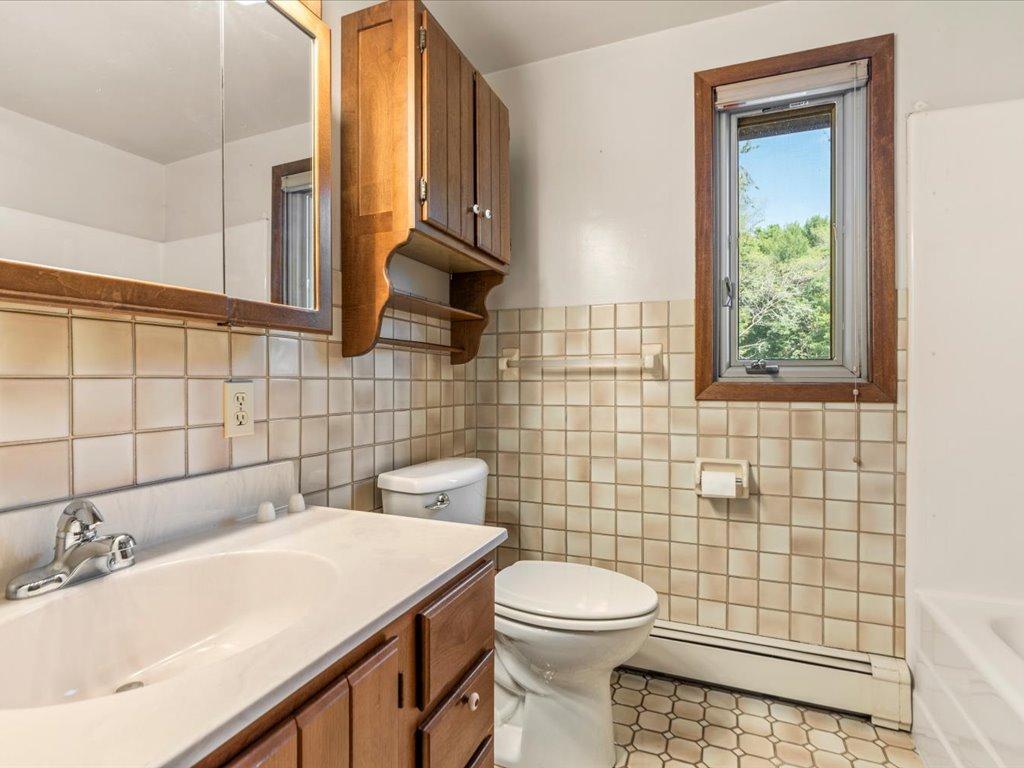 1966 single family home for sale at 22129 437th Avenue in Aitkin, MN — 5 bed, 2 bath (photo 11 of 37)