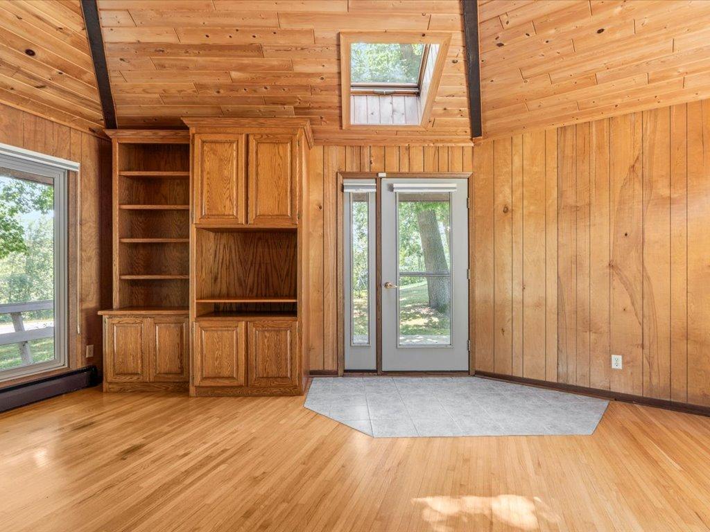 1966 single family home for sale at 22129 437th Avenue in Aitkin, MN — 5 bed, 2 bath (photo 5 of 37)