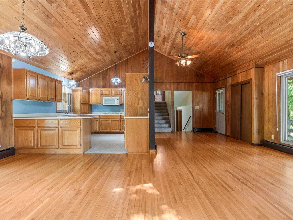 1966 single family home for sale at 22129 437th Avenue in Aitkin, MN — 5 bed, 2 bath (photo 6 of 37)