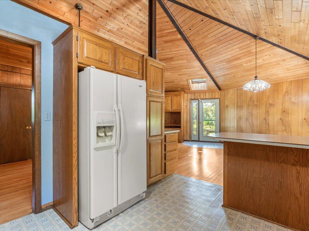 1966 single family home for sale at 22129 437th Avenue in Aitkin, MN — 5 bed, 2 bath (photo 9 of 37)