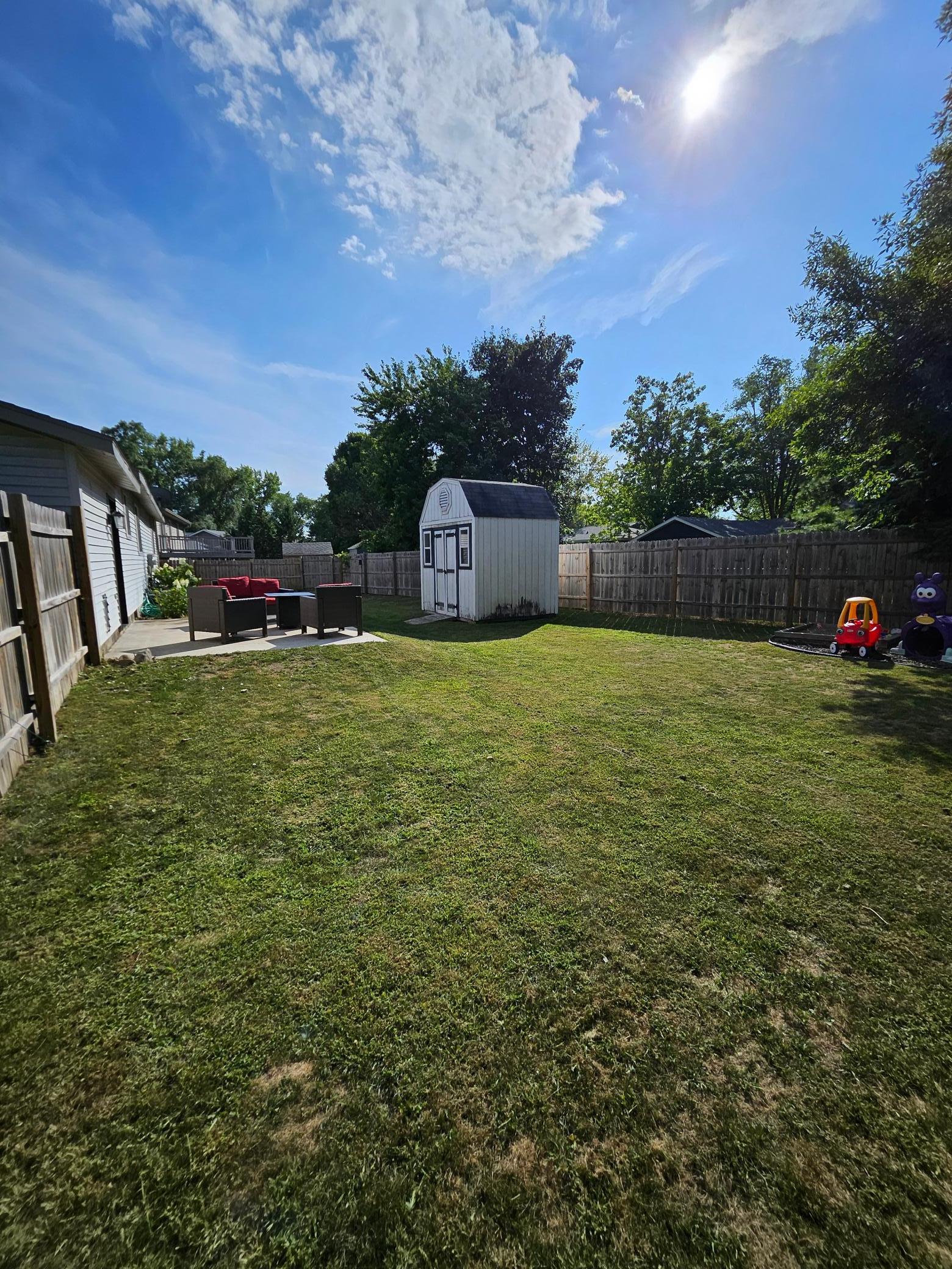 1994 single family home for sale at 1908 E Golf Course Road NE in Alexandria, MN — 4 bed, 3 bath (photo 2 of 5)