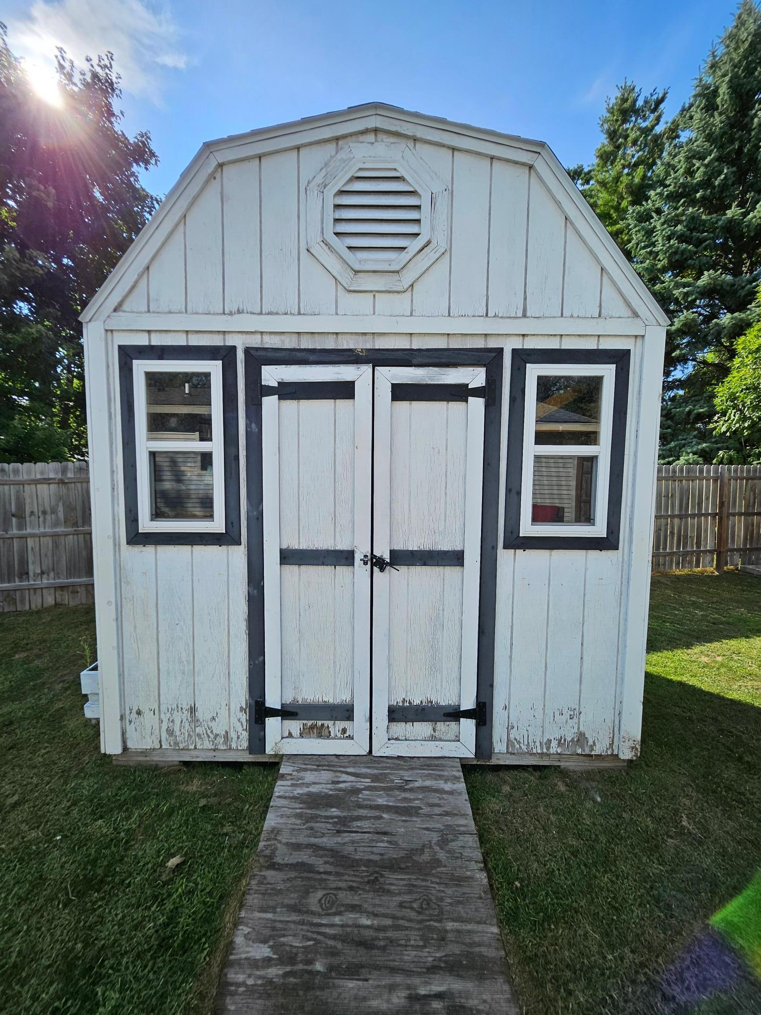 1994 single family home for sale at 1908 E Golf Course Road NE in Alexandria, MN — 4 bed, 3 bath (photo 5 of 5)