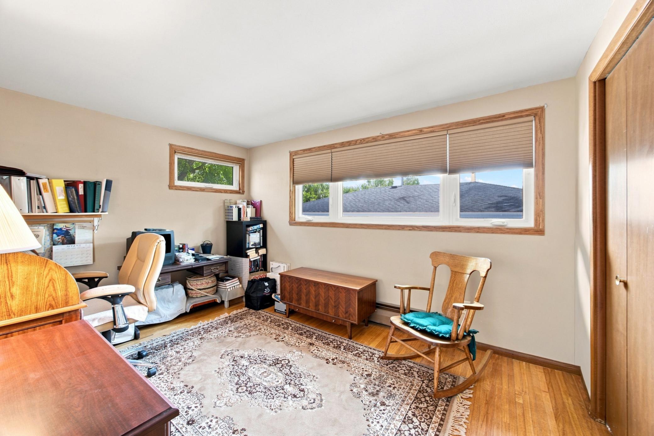 1965 single family home for sale at 2410 Evergreen Road N in Fargo, ND — 4 bed, 2 bath (photo 15 of 38)