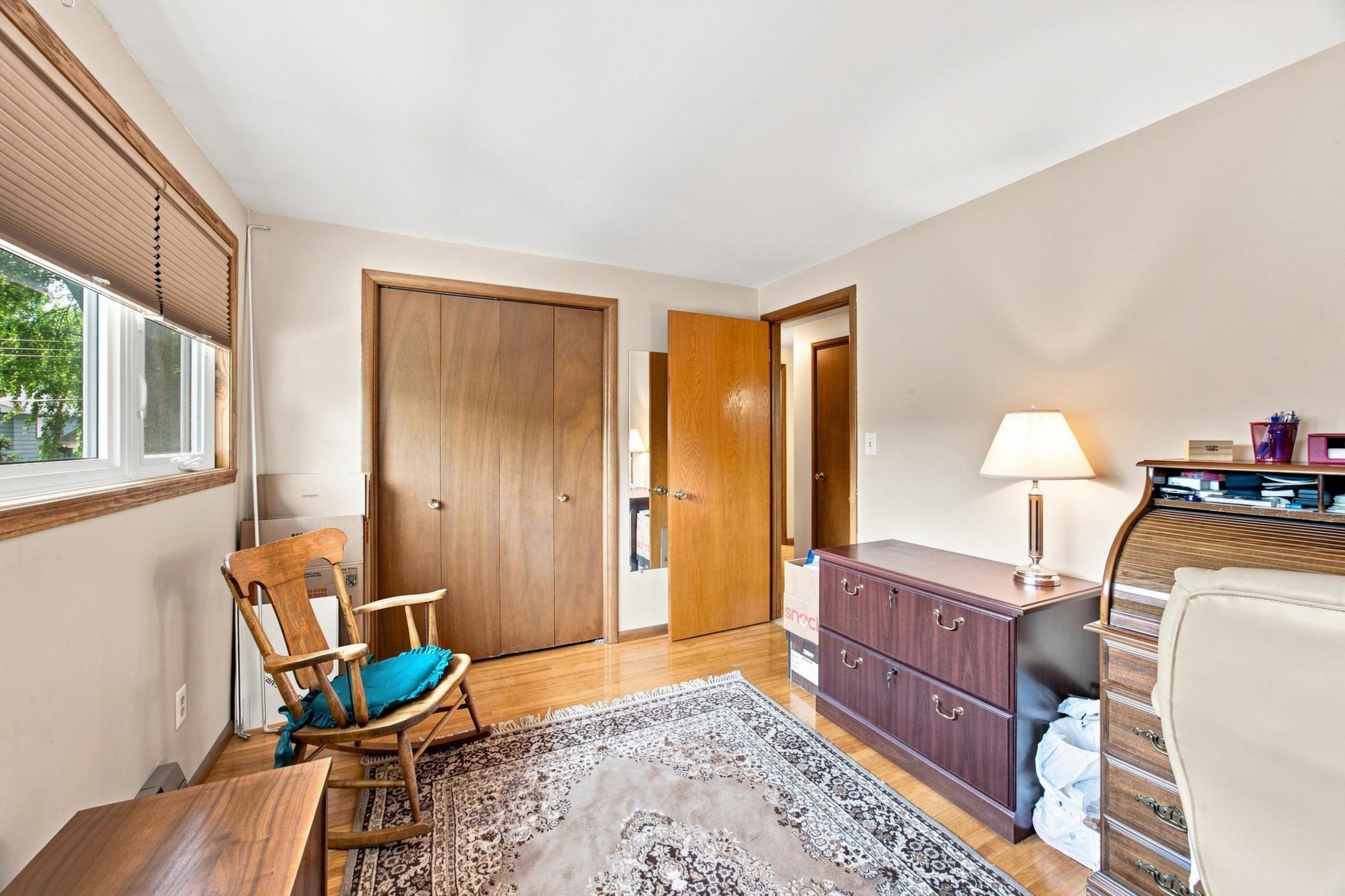 1965 single family home for sale at 2410 Evergreen Road N in Fargo, ND — 4 bed, 2 bath (photo 16 of 38)